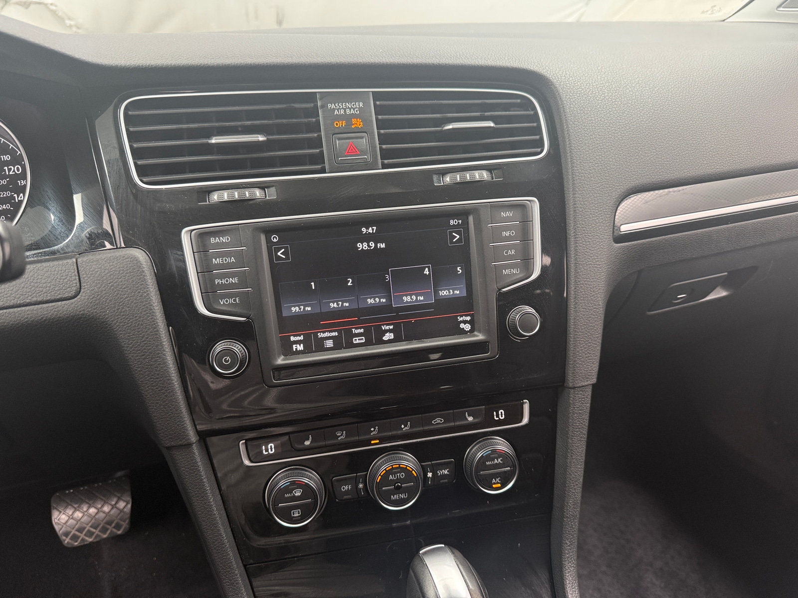 Thumbnail: 2016 Volkswagen Golf - 4