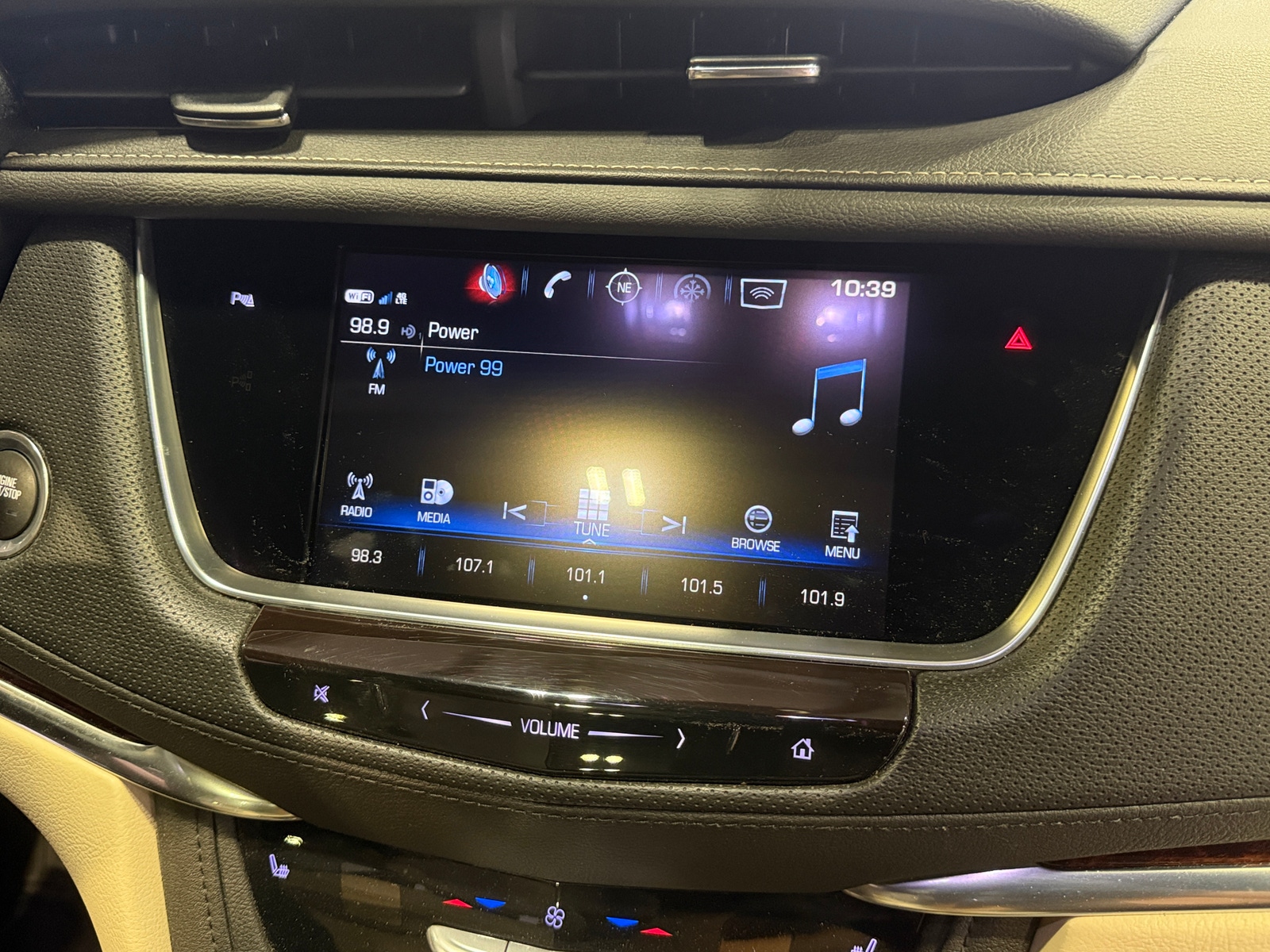Thumbnail: 2018 Cadillac XT5 - 3