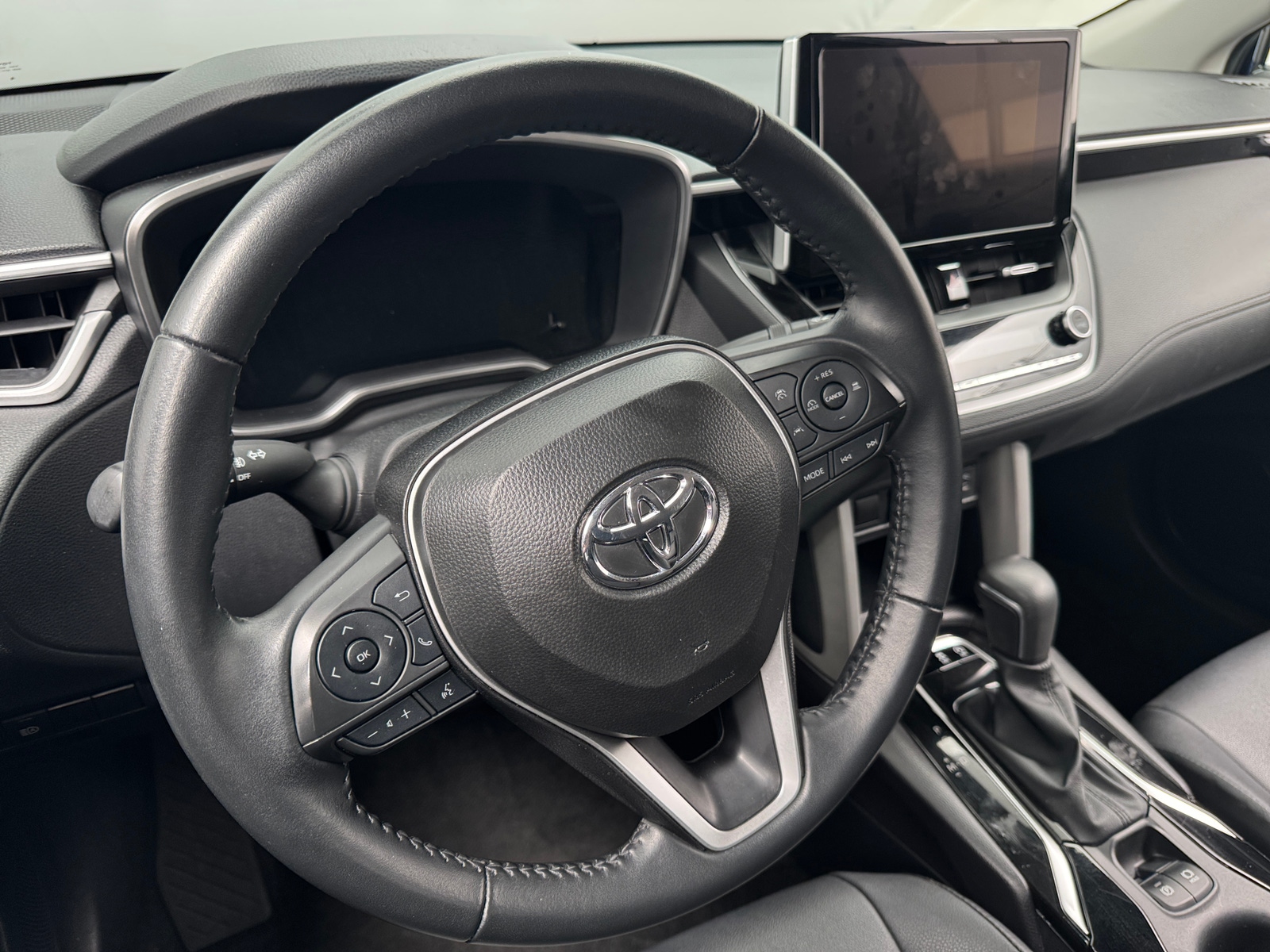 Thumbnail: 2025 Toyota Corolla Cross - 4