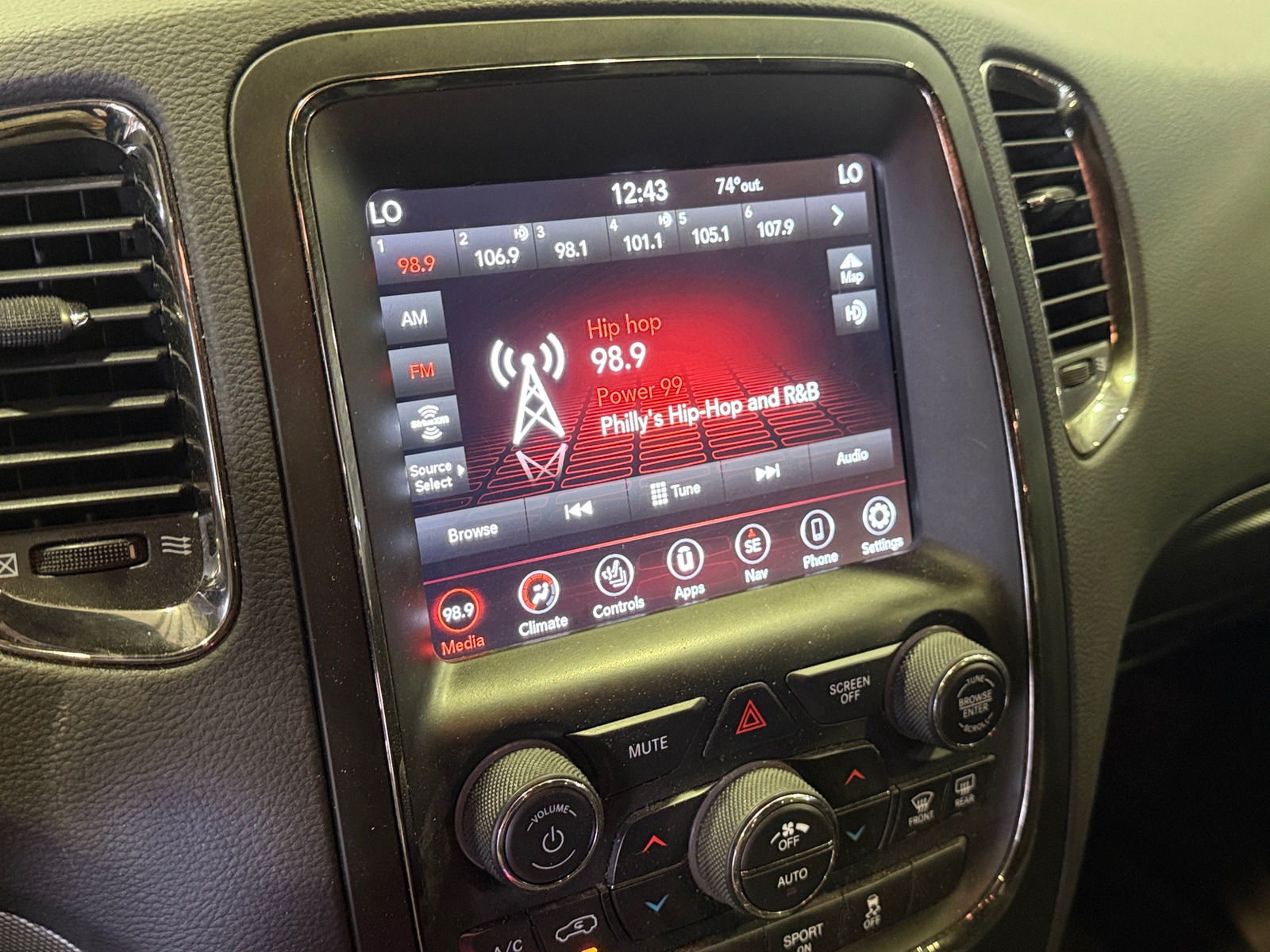 Thumbnail: 2019 Dodge Durango - 3