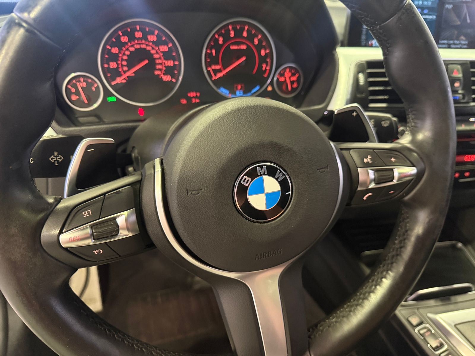 Thumbnail: 2016 BMW 3 Series - 4