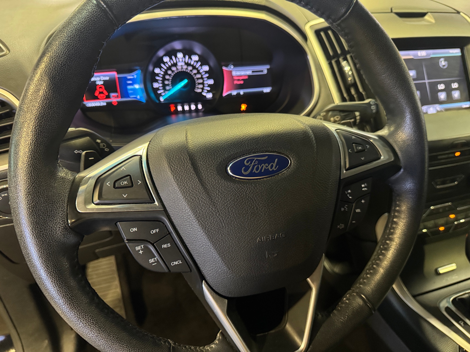 Thumbnail: 2015 Ford Edge - 5