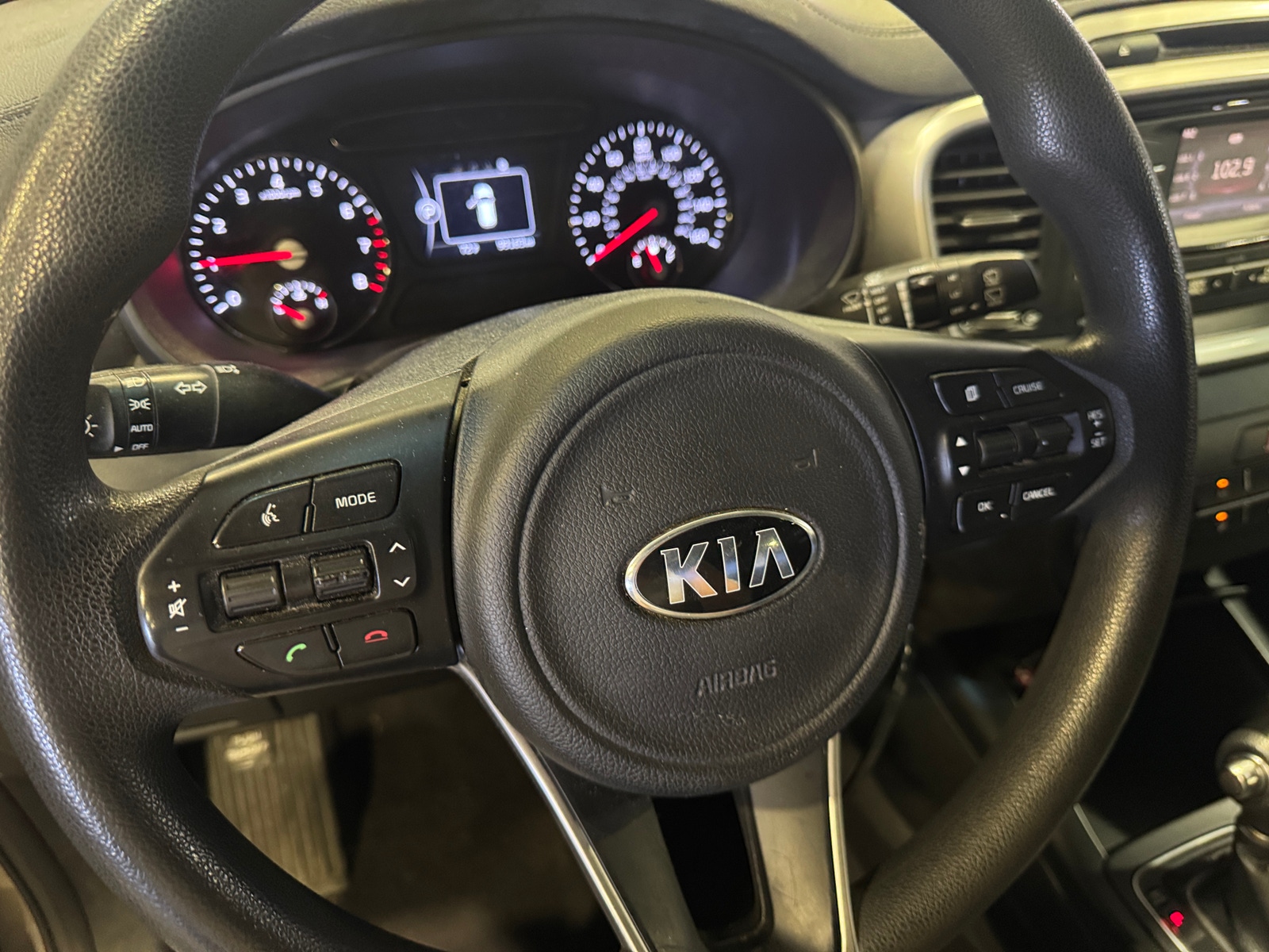 Thumbnail: 2017 Kia Sorento - 5