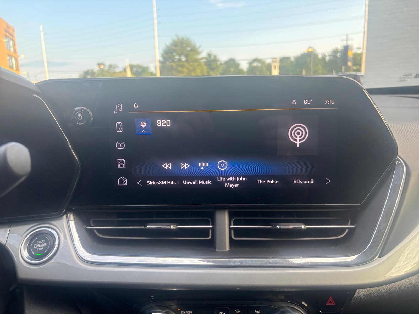 Thumbnail: 2025 Chevrolet Trax - 4