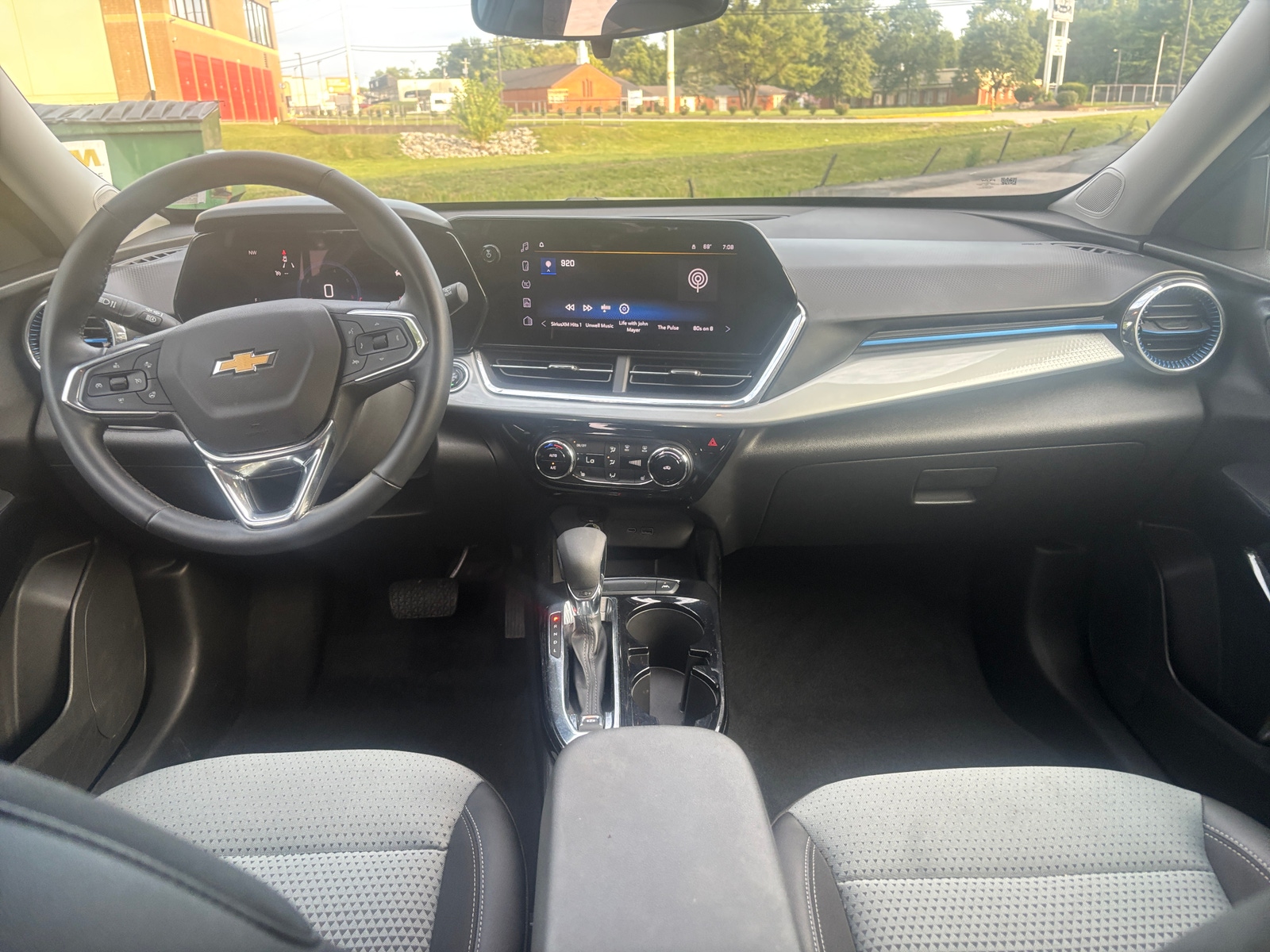 Thumbnail: 2025 Chevrolet Trax - 3