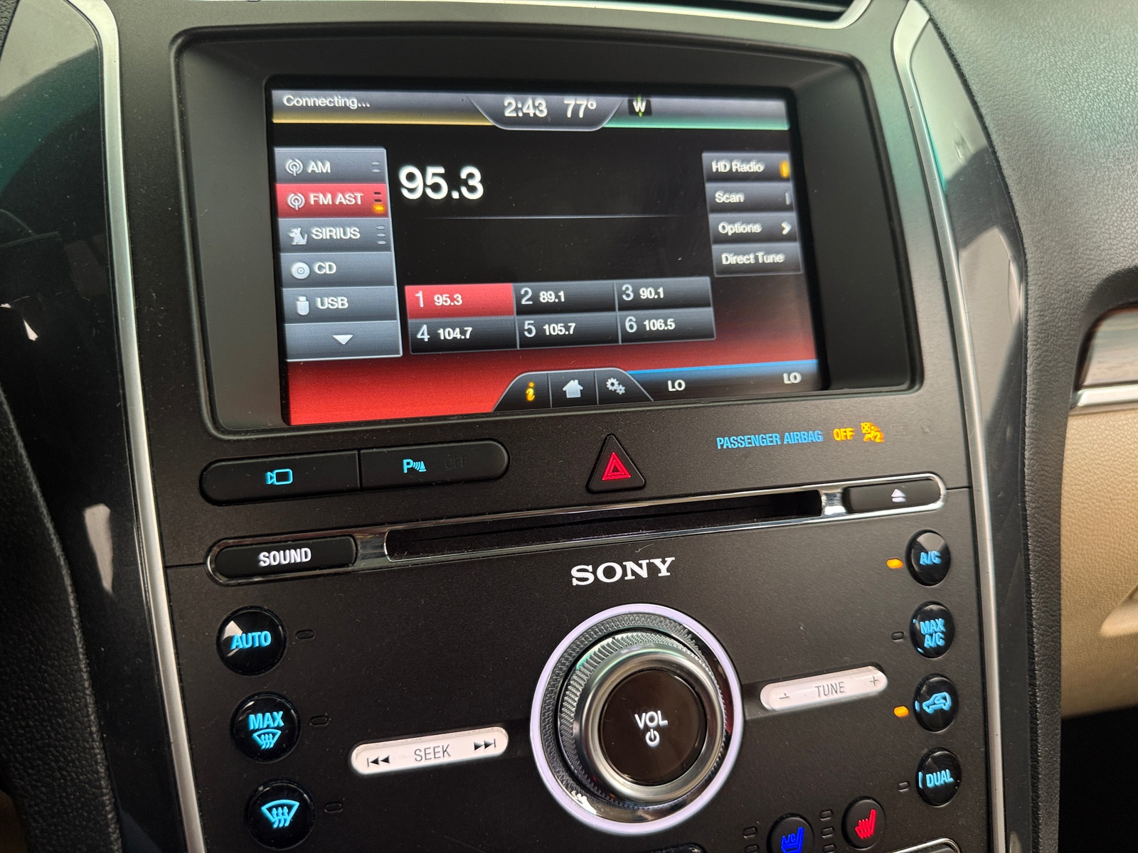 Thumbnail: 2016 Ford Explorer - 4