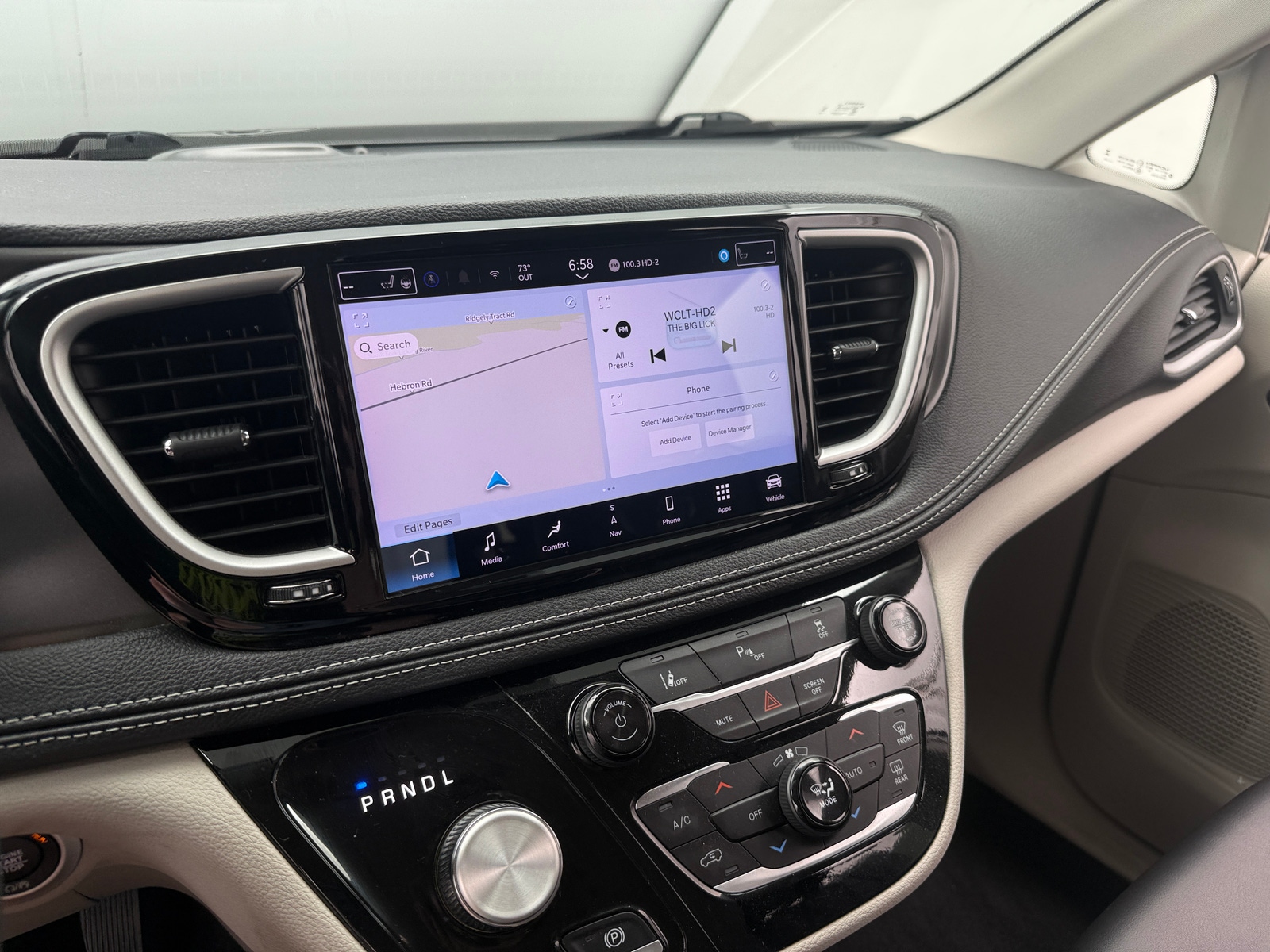 Thumbnail: 2024 Chrysler Pacifica - 3