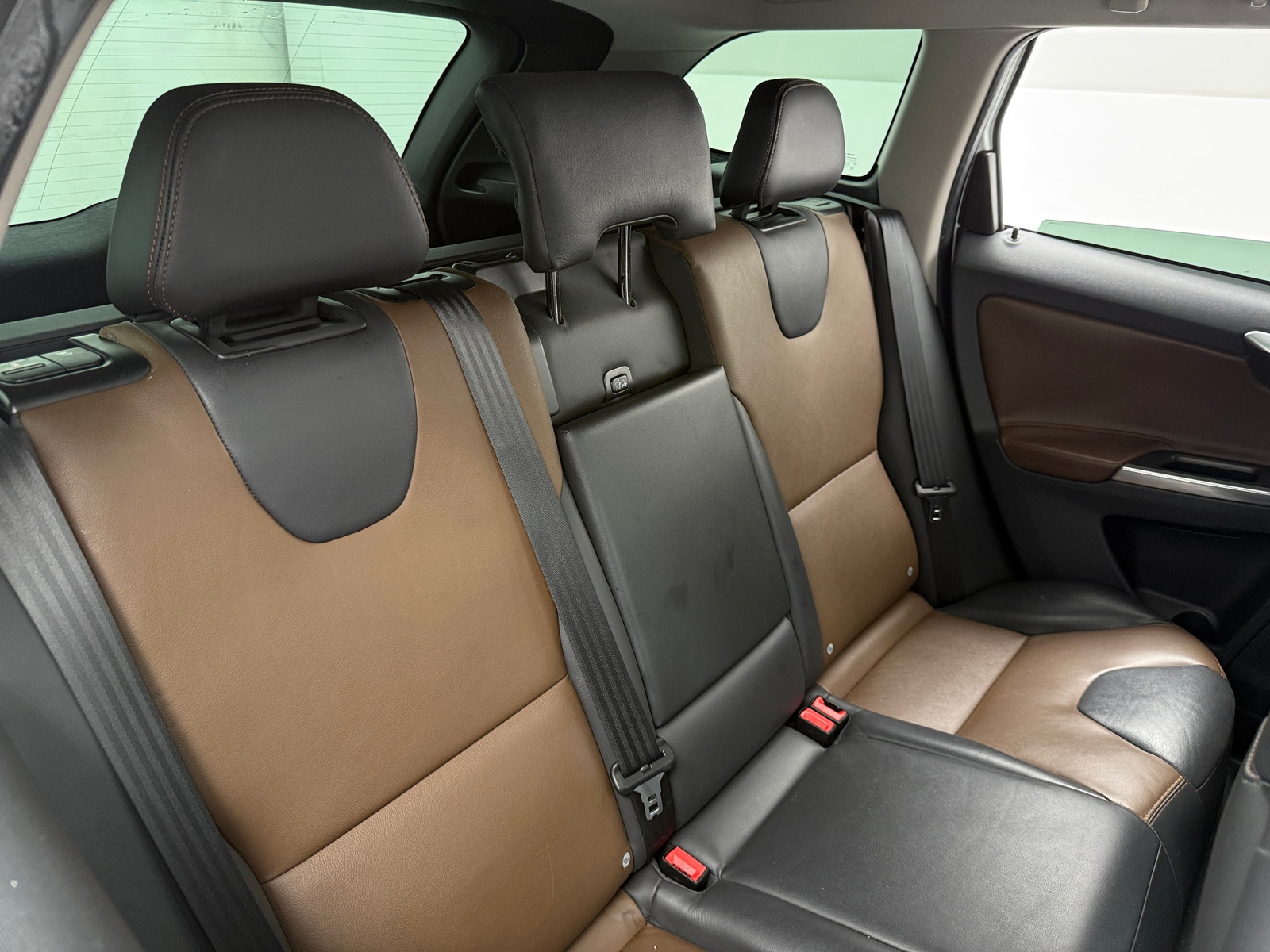 Thumbnail: 2017 Volvo XC60 - 5