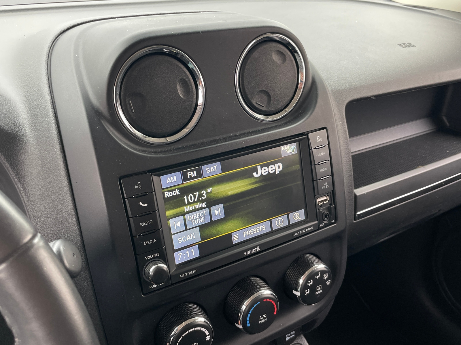 Thumbnail: 2017 Jeep Patriot - 3