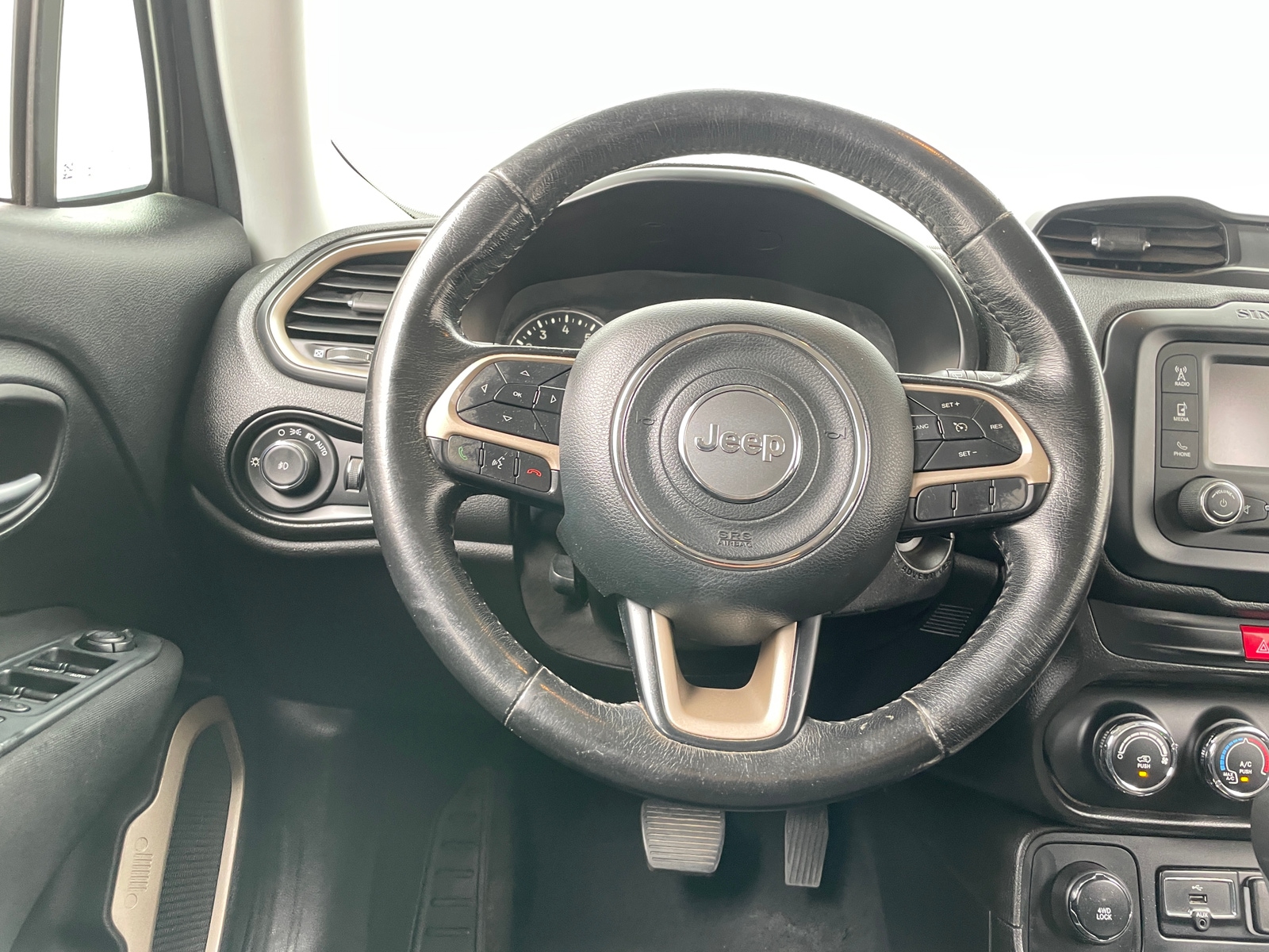 Thumbnail: 2017 Jeep Renegade - 5