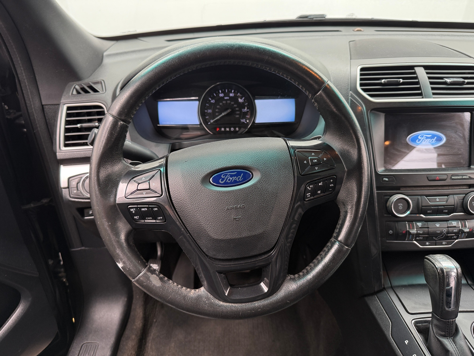 Thumbnail: 2016 Ford Explorer - 4