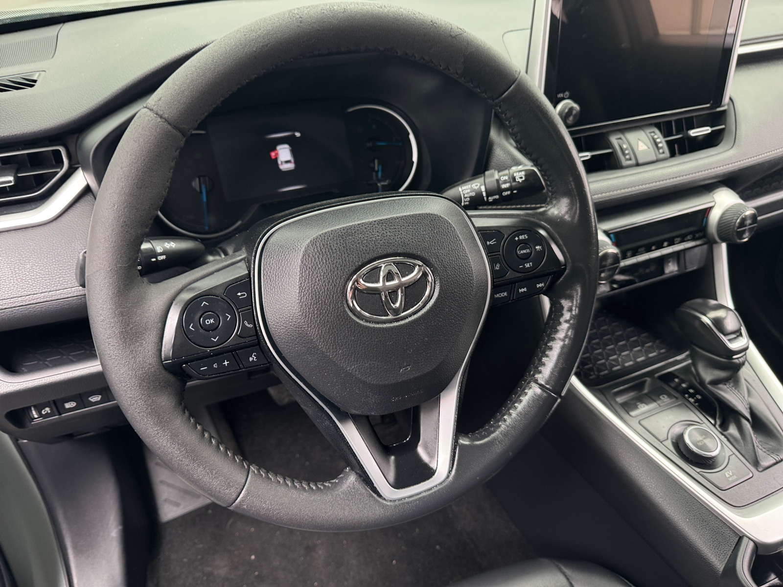 Thumbnail: 2023 Toyota RAV4 - 4