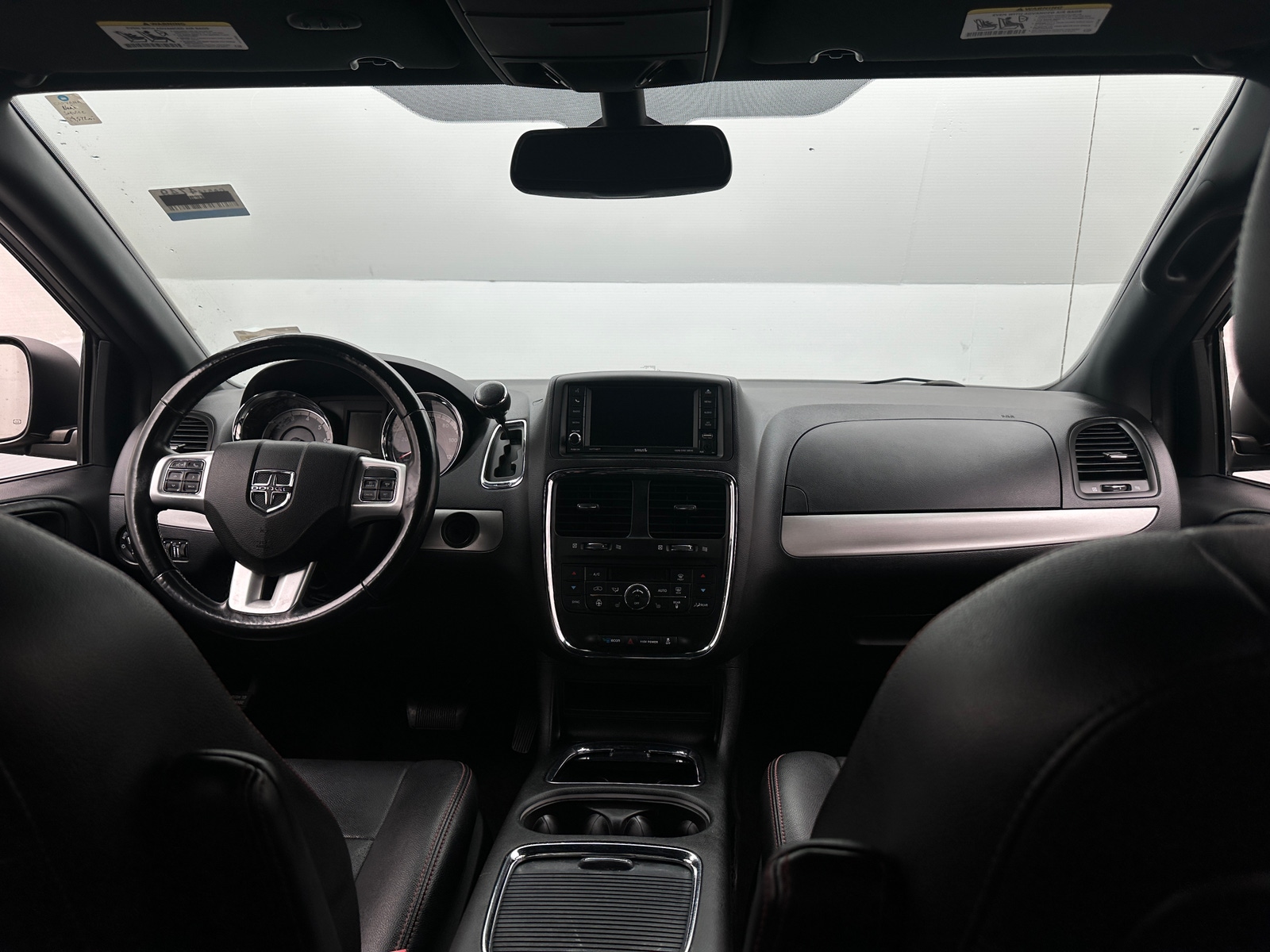 Thumbnail: 2019 Dodge Grand Caravan - 2