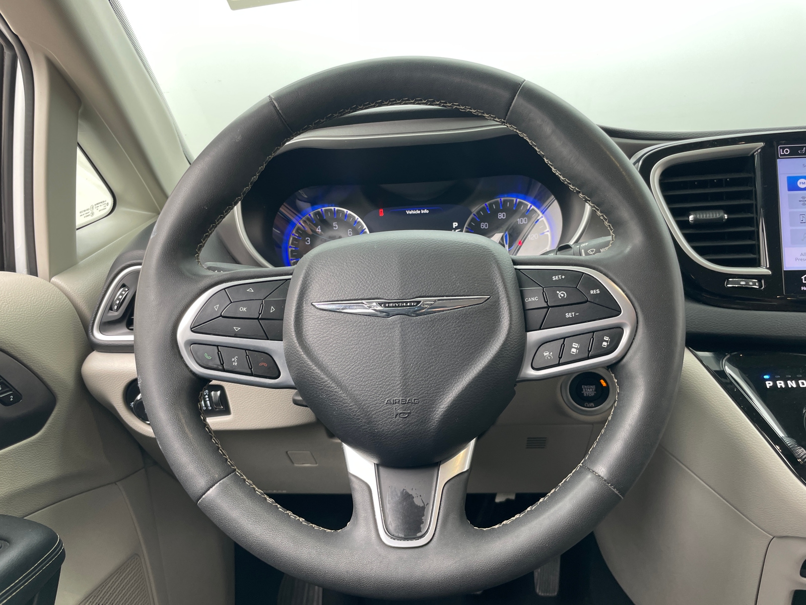 Thumbnail: 2024 Chrysler Pacifica - 4