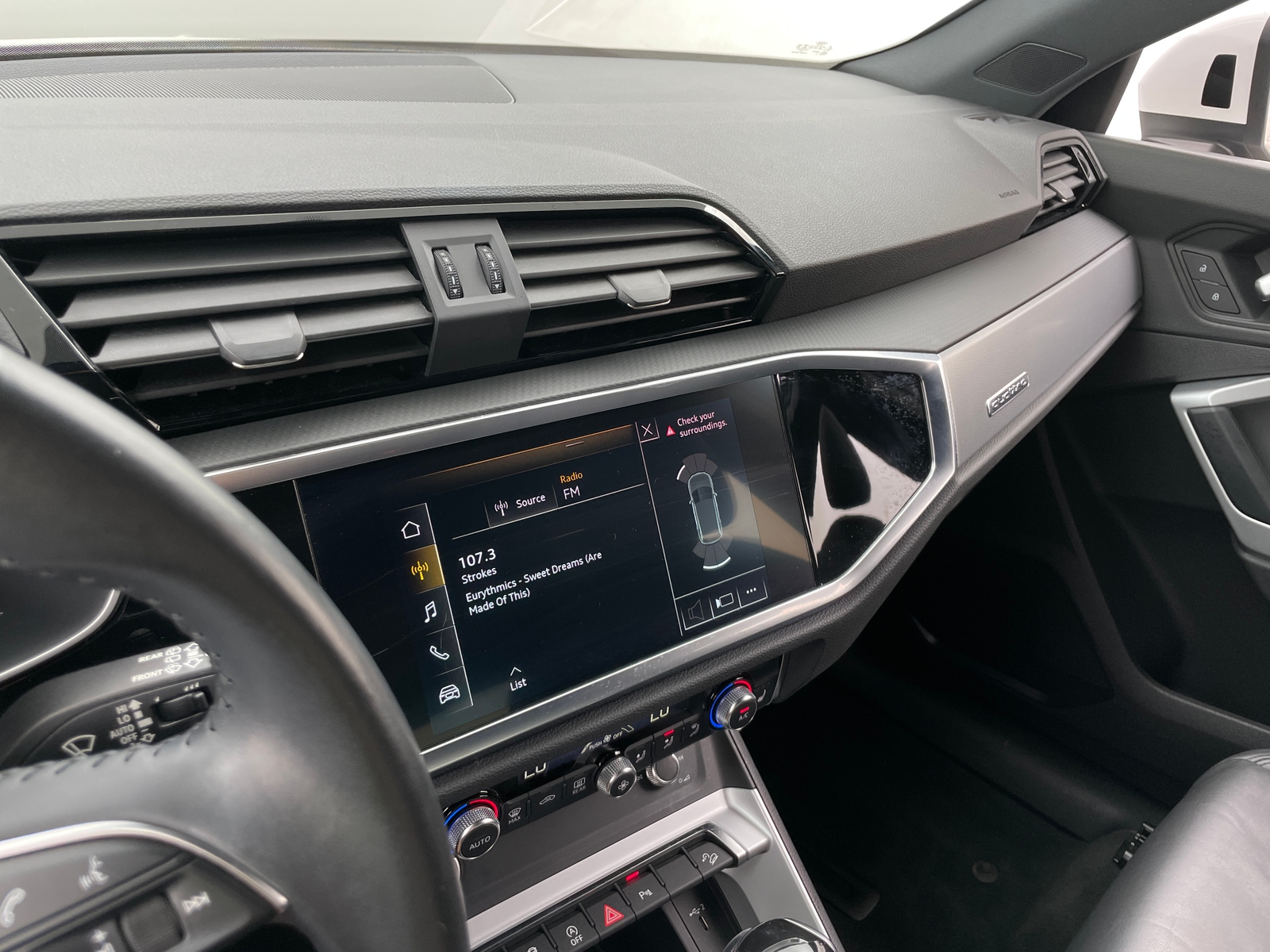 Thumbnail: 2019 Audi Q3 - 3