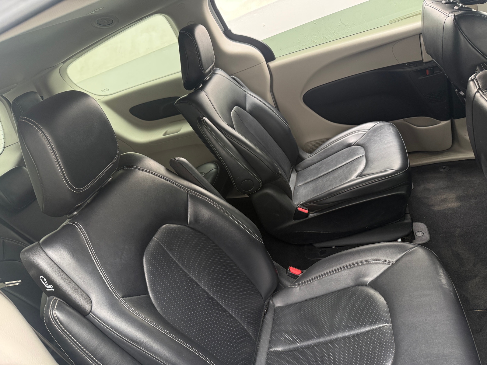 Thumbnail: 2024 Chrysler Pacifica - 5
