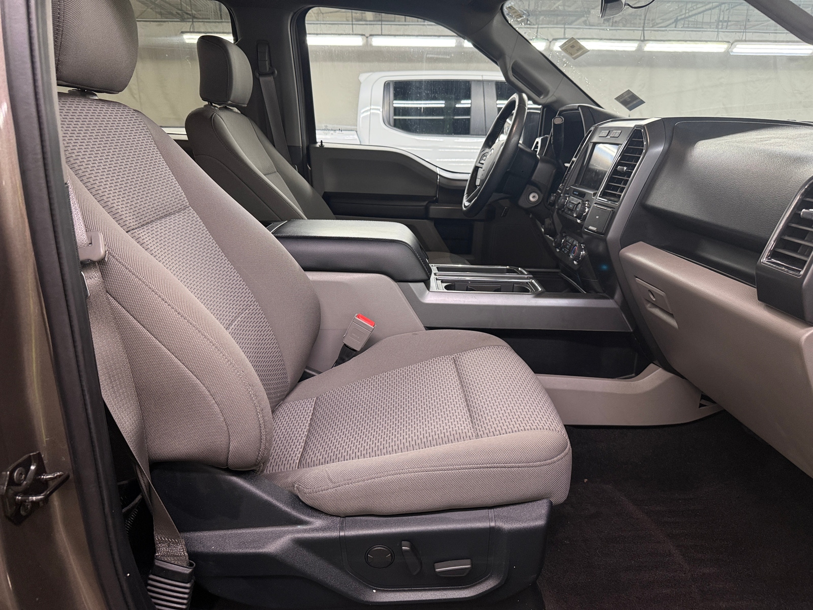 Thumbnail: 2020 Ford Econoline - 2