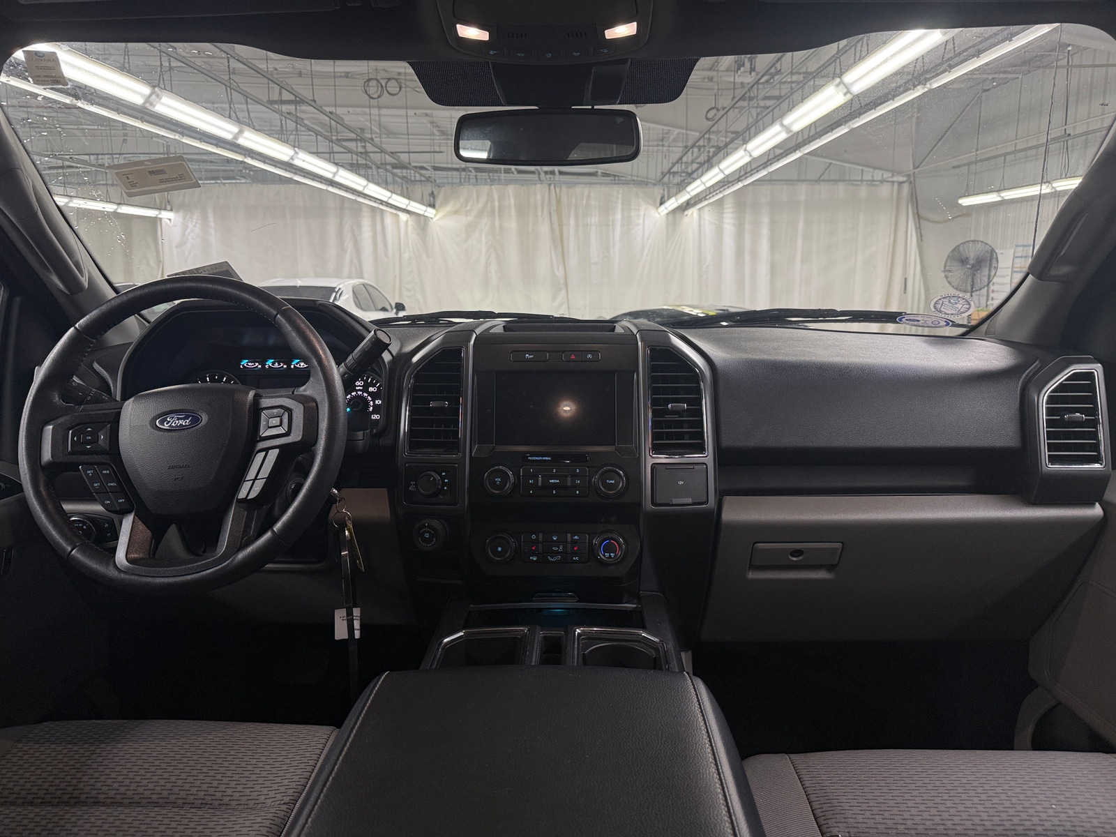 Thumbnail: 2020 Ford Econoline - 3