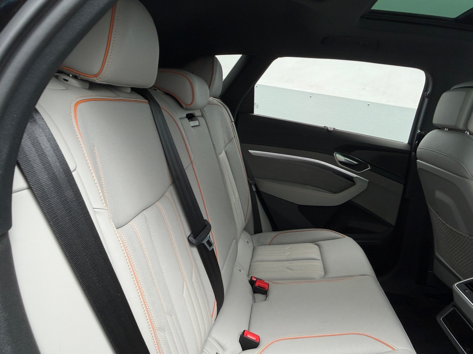 Thumbnail: 2024 Audi Q8 e-tron - 5