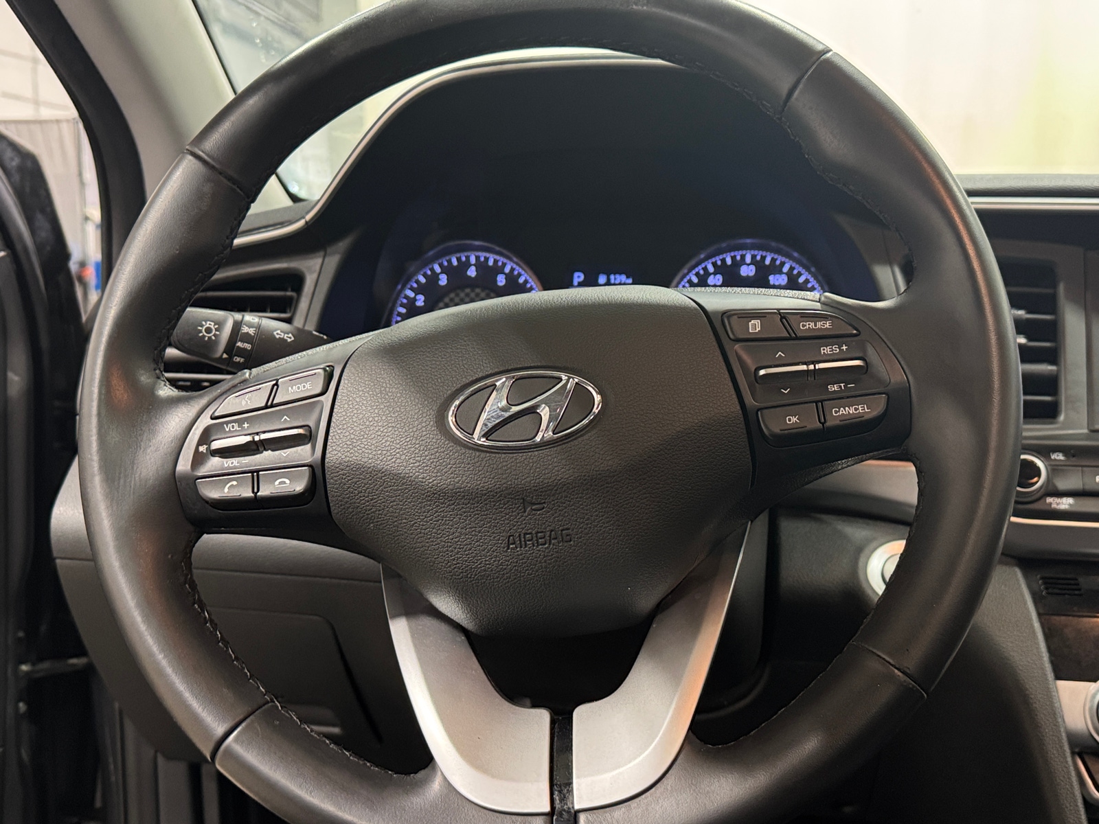 Thumbnail: 2020 Hyundai Elantra - 5