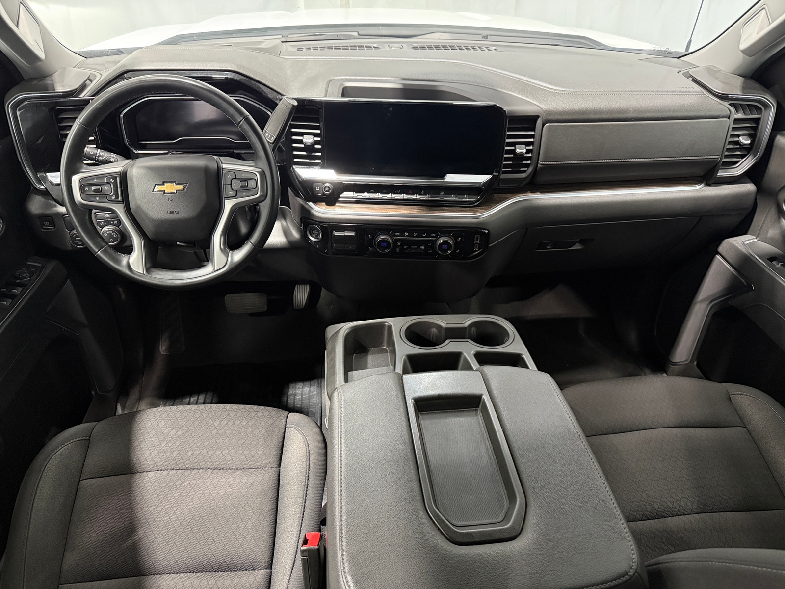 Thumbnail: 2025 Chevrolet Silverado 1500 - 3