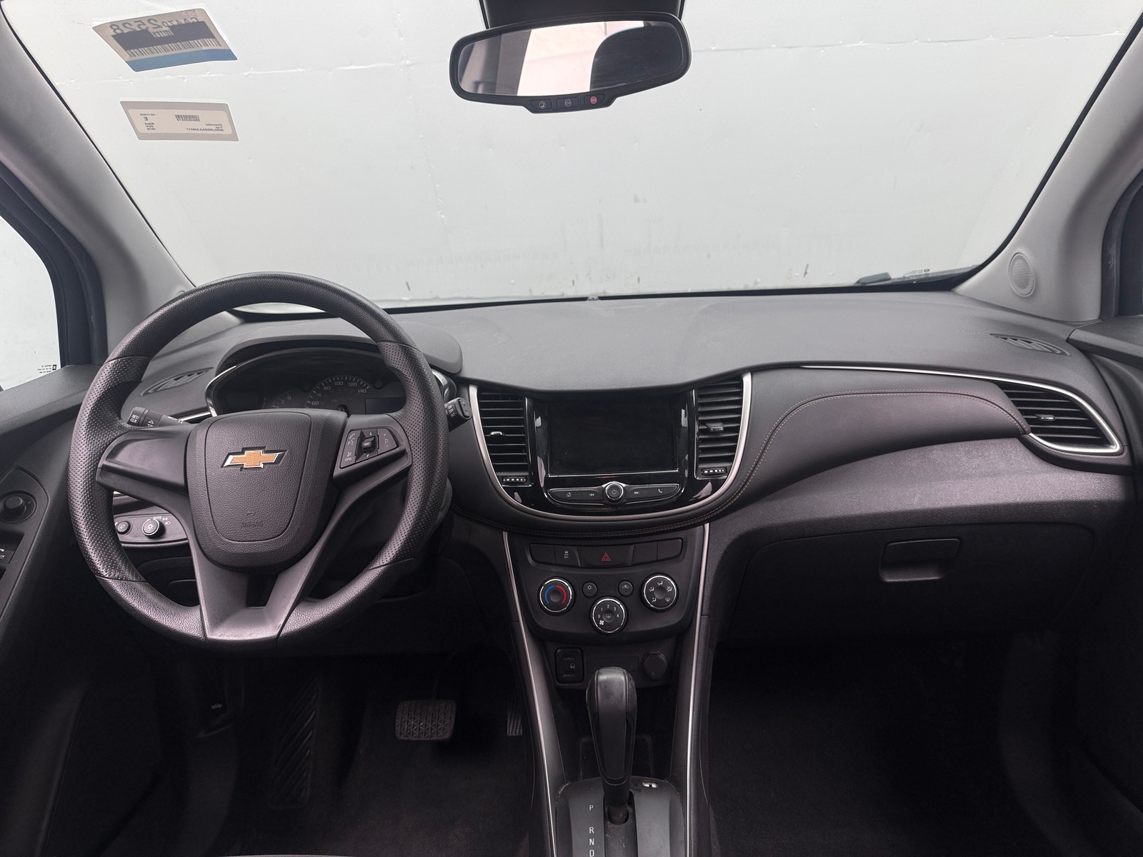 Thumbnail: 2018 Chevrolet Trax - 3