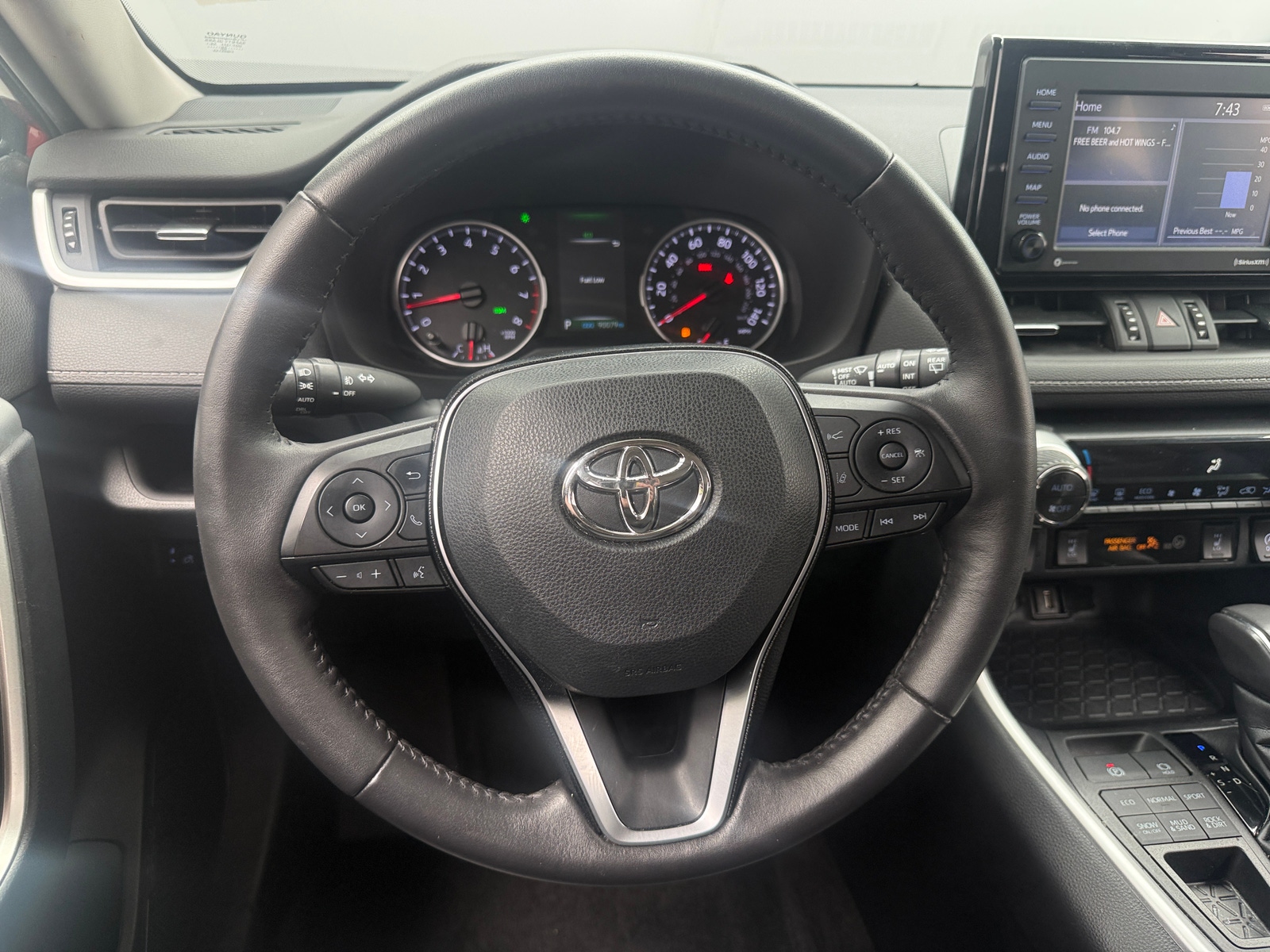 Thumbnail: 2021 Toyota RAV4 - 4