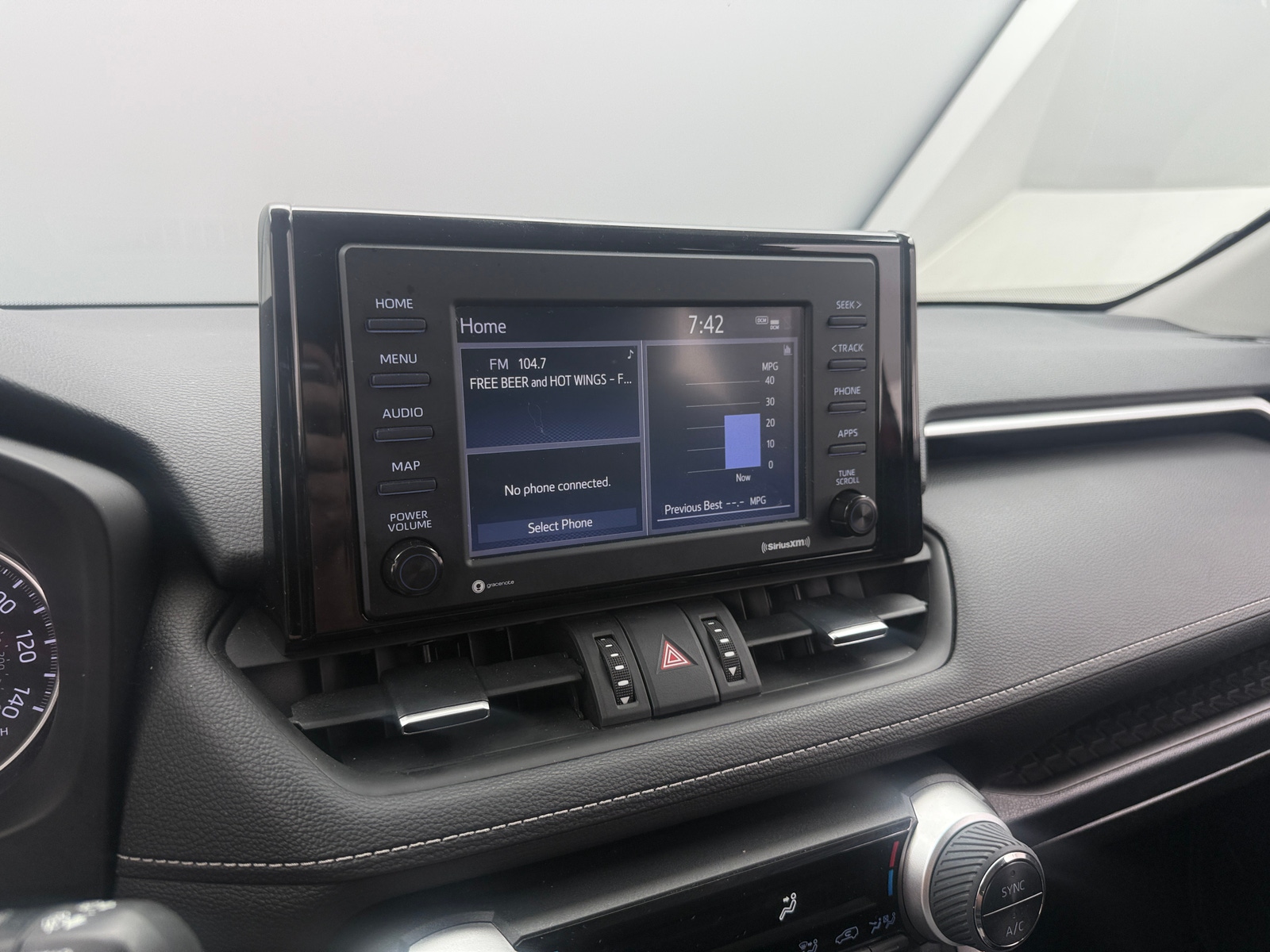 Thumbnail: 2021 Toyota RAV4 - 3
