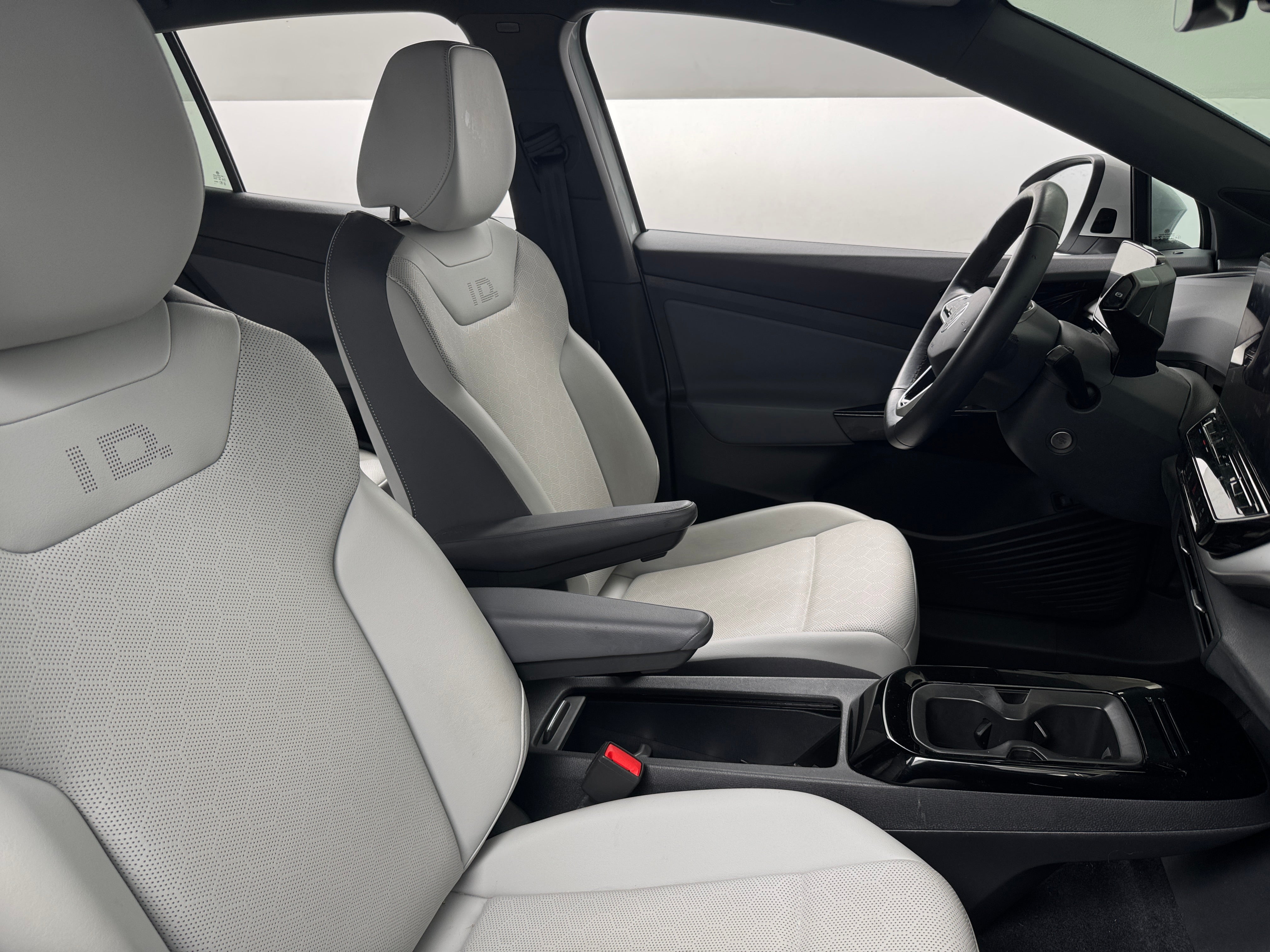 Used 2022 Volkswagen ID.4 PRO S with VIN WVGGNPE20NP054167 for sale in Auburn, WA