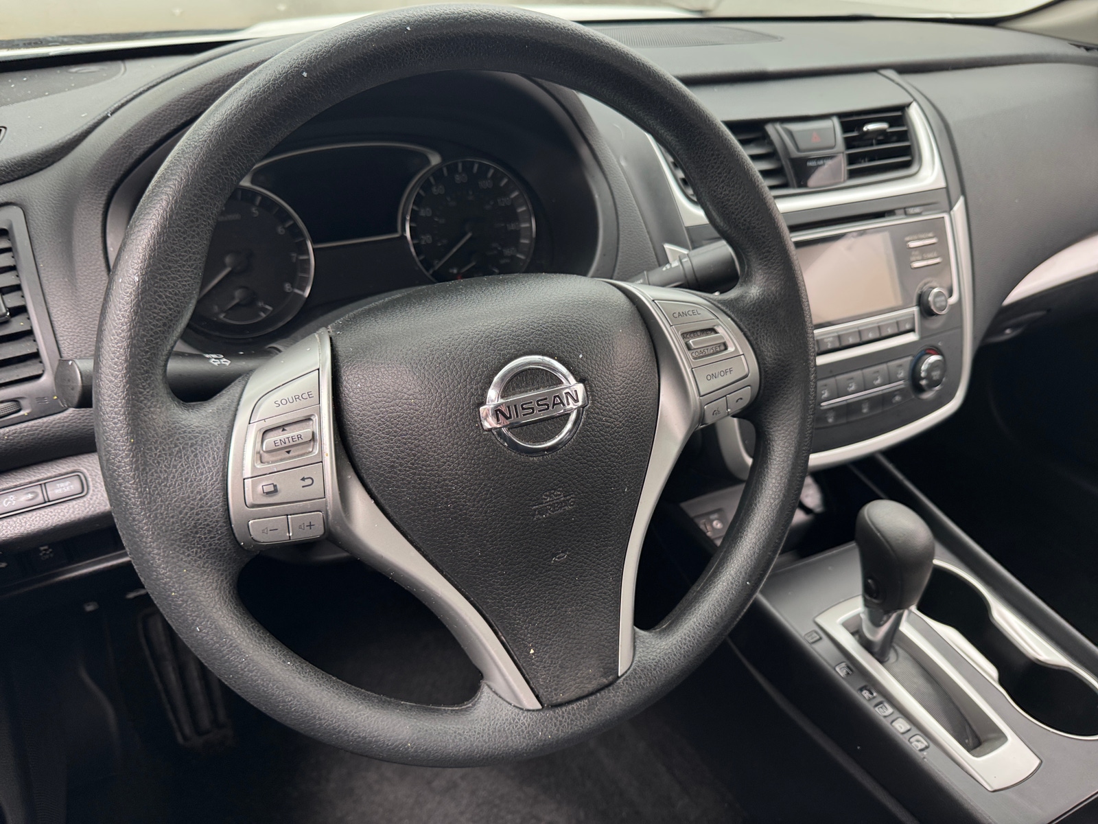 Thumbnail: 2017 Nissan Altima - 5