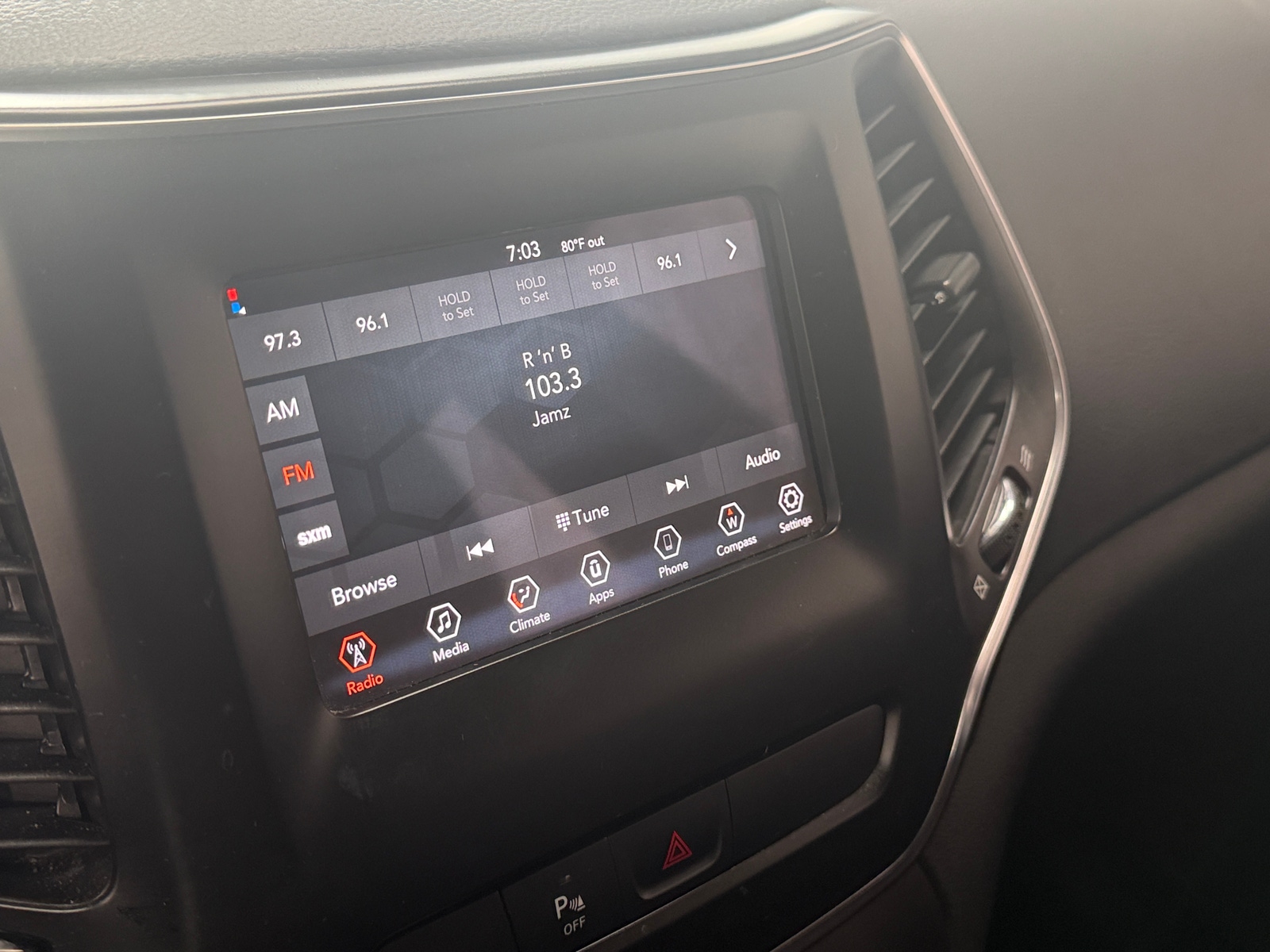 Thumbnail: 2020 Jeep Cherokee - 4
