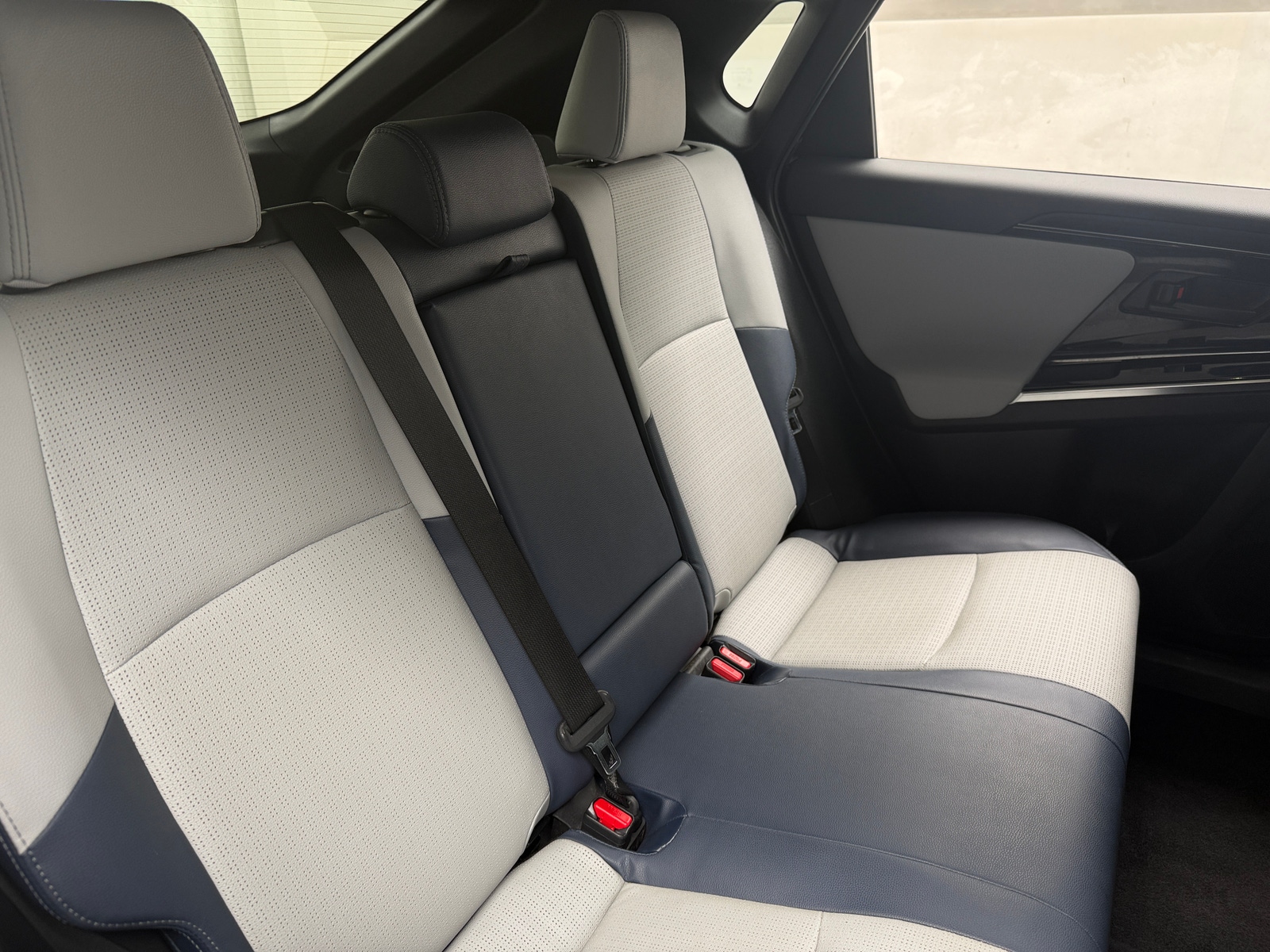 Thumbnail: 2023 Subaru Solterra - 5