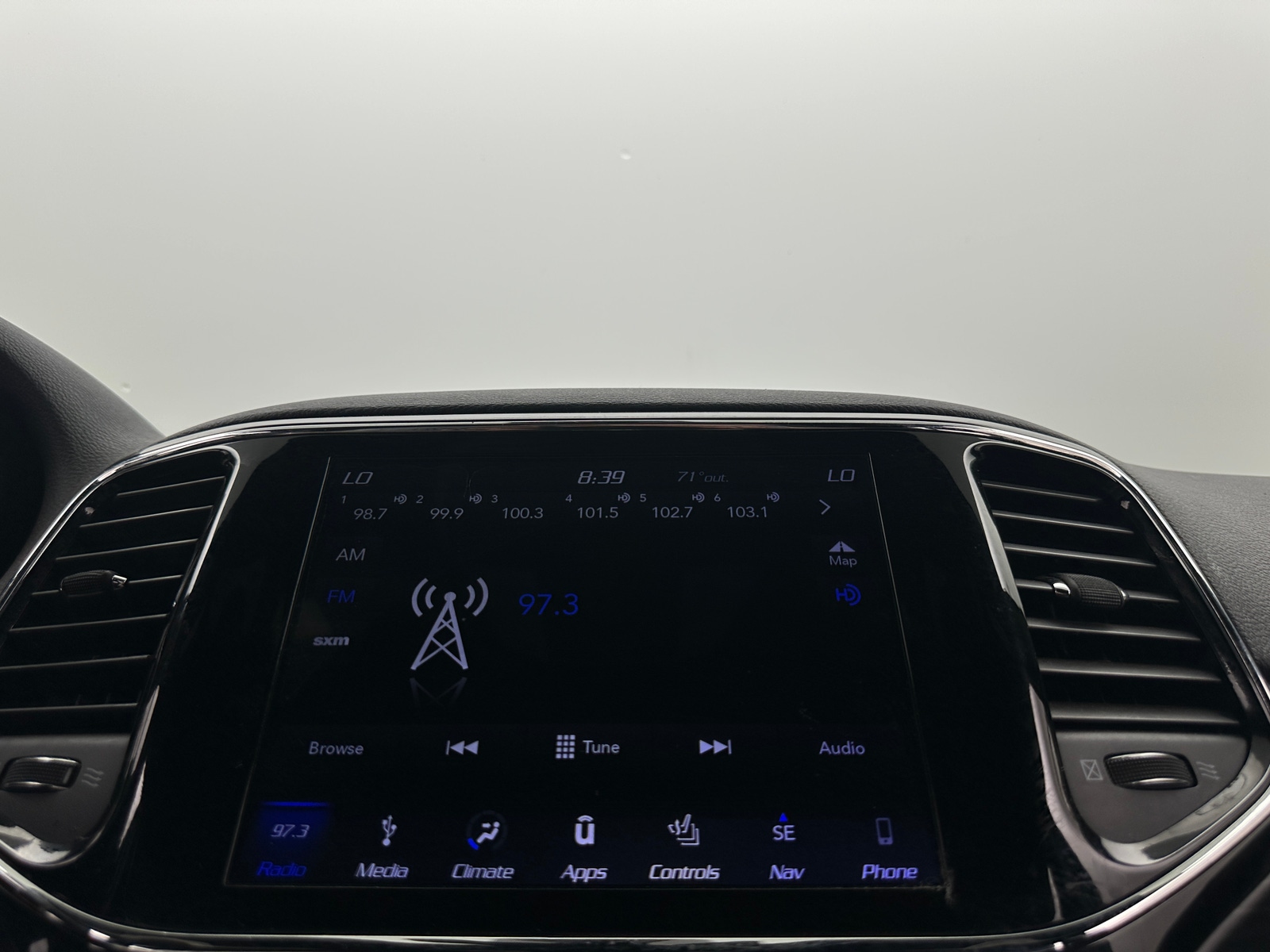 Thumbnail: 2019 Jeep Grand Cherokee - 3