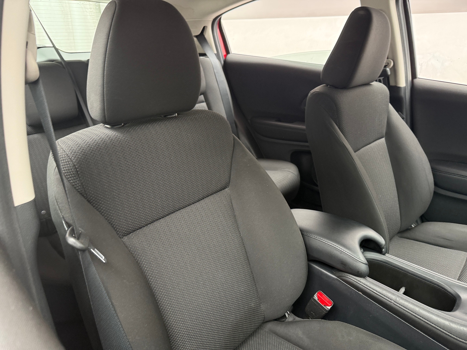 Thumbnail: 2017 Honda HR-V - 2