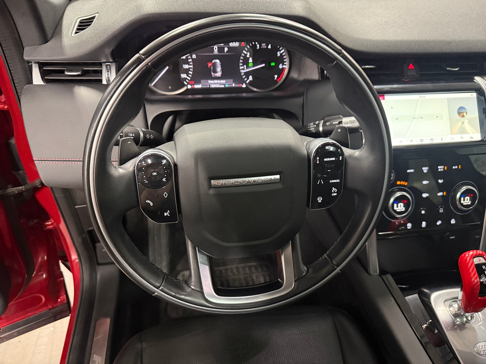 Thumbnail: 2020 Land Rover Discovery Sport - 4