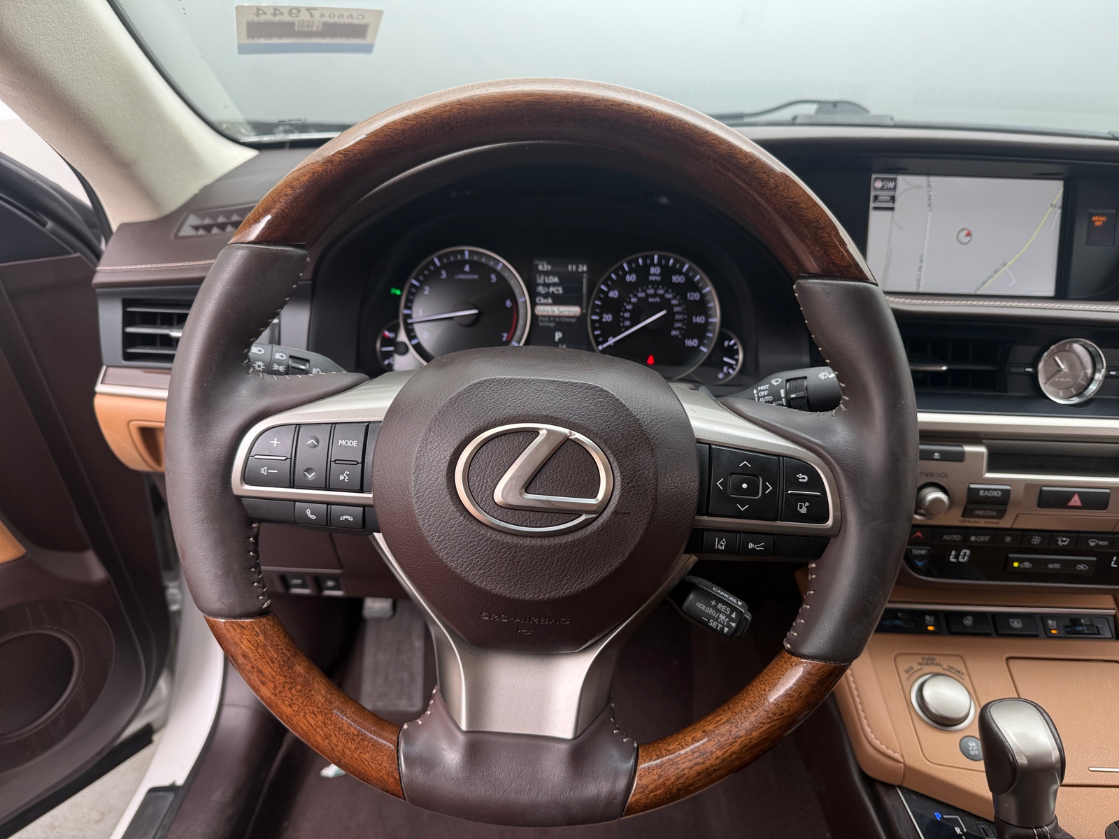 Thumbnail: 2017 Lexus ES - 4
