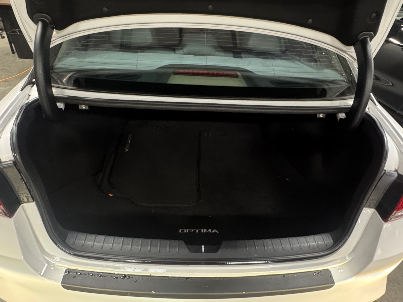 Thumbnail: 2016 Kia Optima - 6