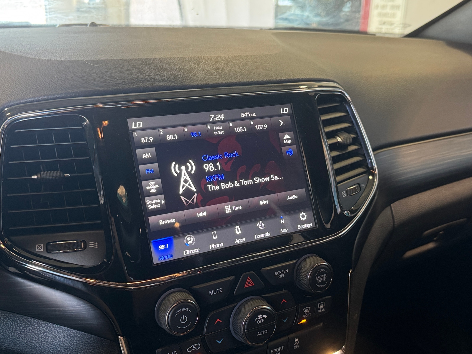 Thumbnail: 2020 Jeep Grand Cherokee - 3