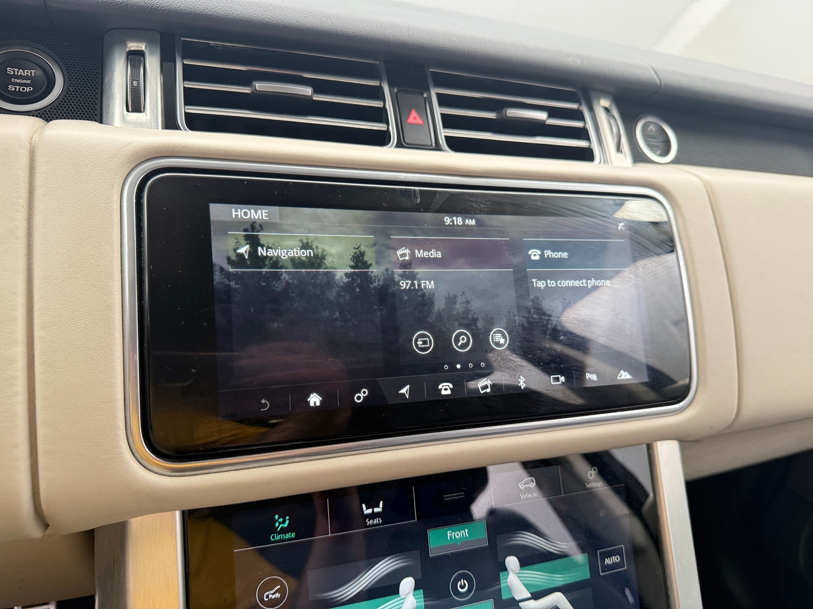 Thumbnail: 2022 Land Rover Range Rover - 3