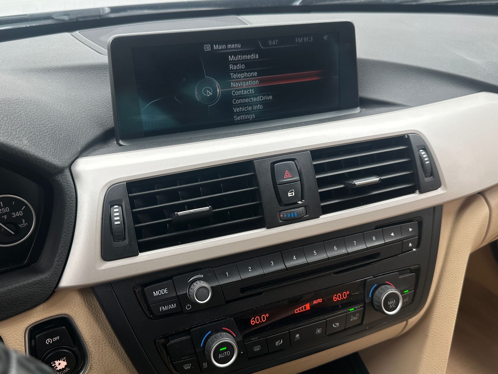 Thumbnail: 2015 BMW 3 Series - 3