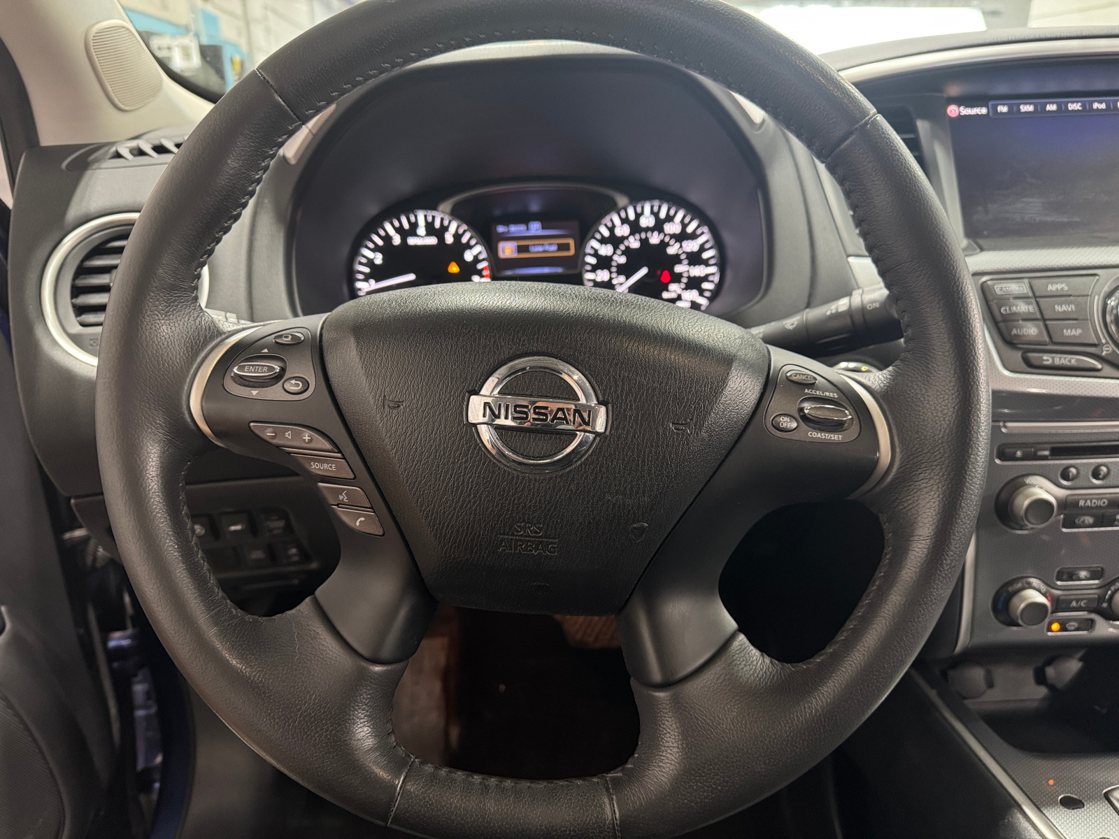Thumbnail: 2017 Nissan Pathfinder - 4