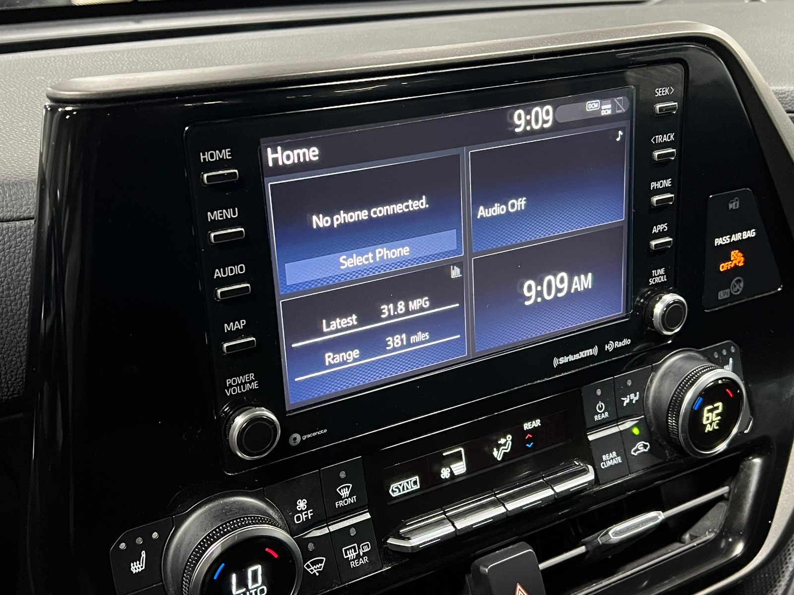 Thumbnail: 2021 Toyota Highlander - 3