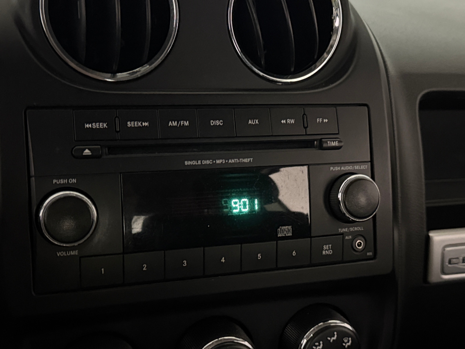 Thumbnail: 2014 Jeep Compass - 4