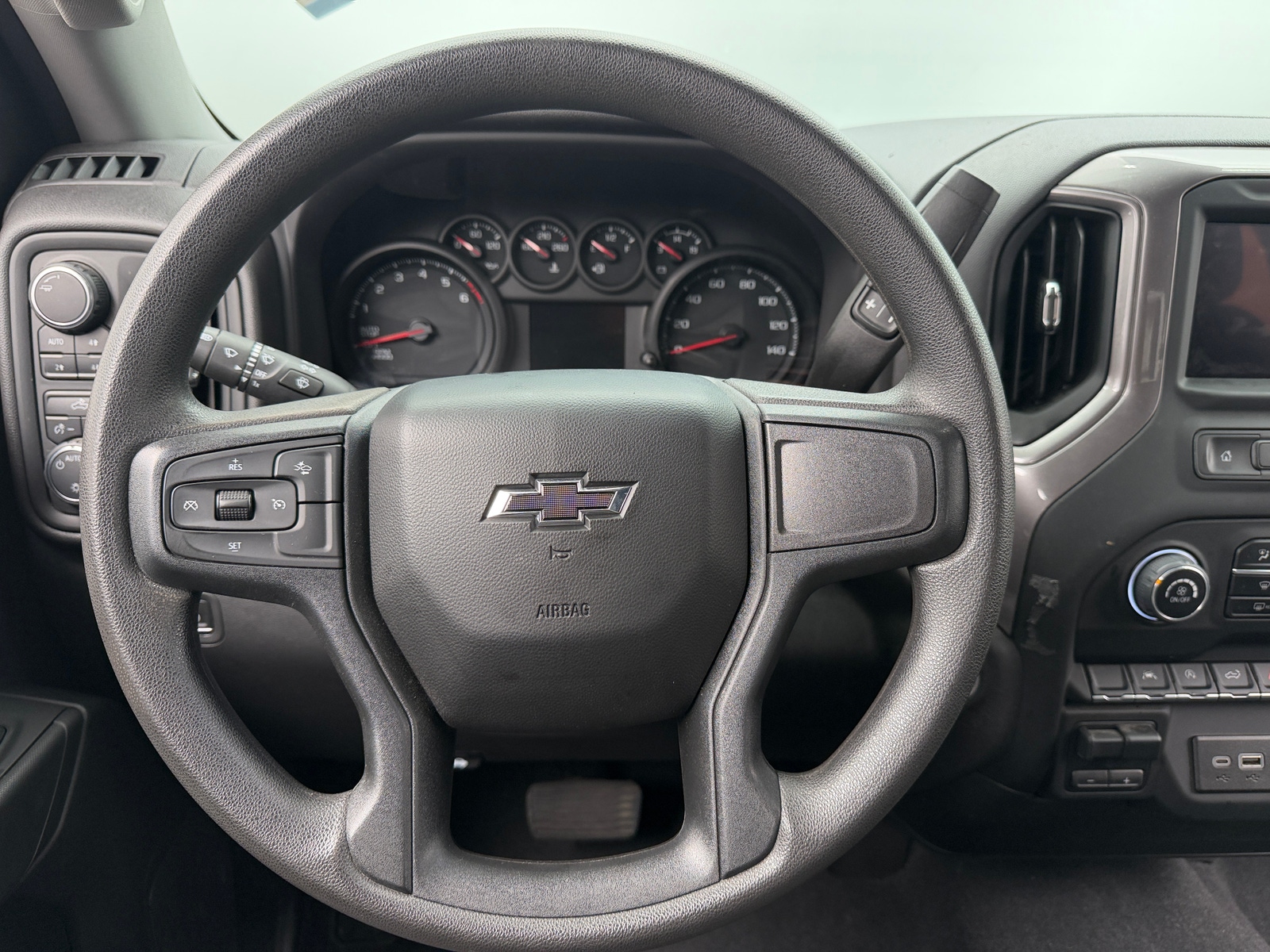 Thumbnail: 2023 Chevrolet Silverado 1500 - 5