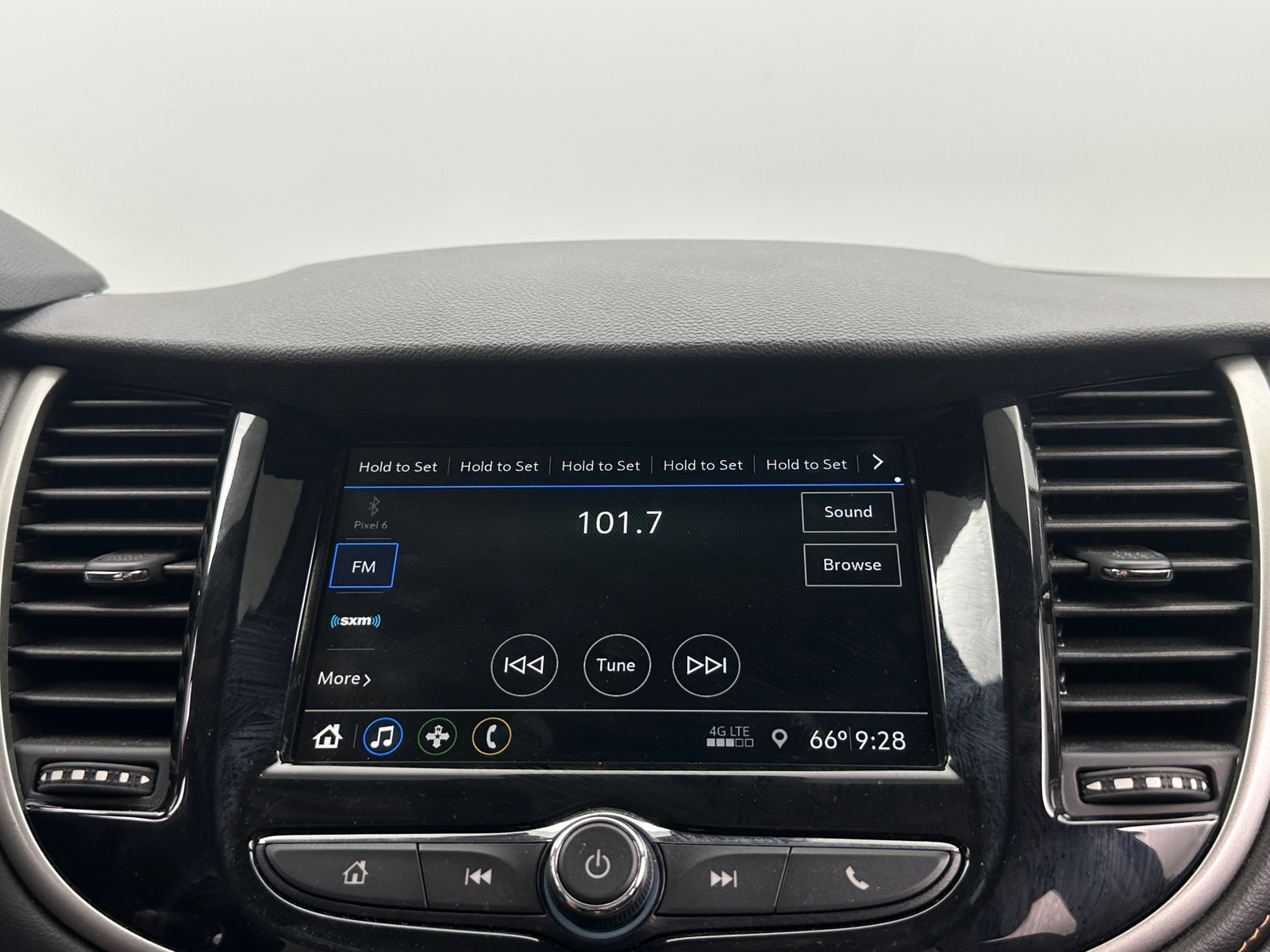 Thumbnail: 2019 Chevrolet Trax - 4