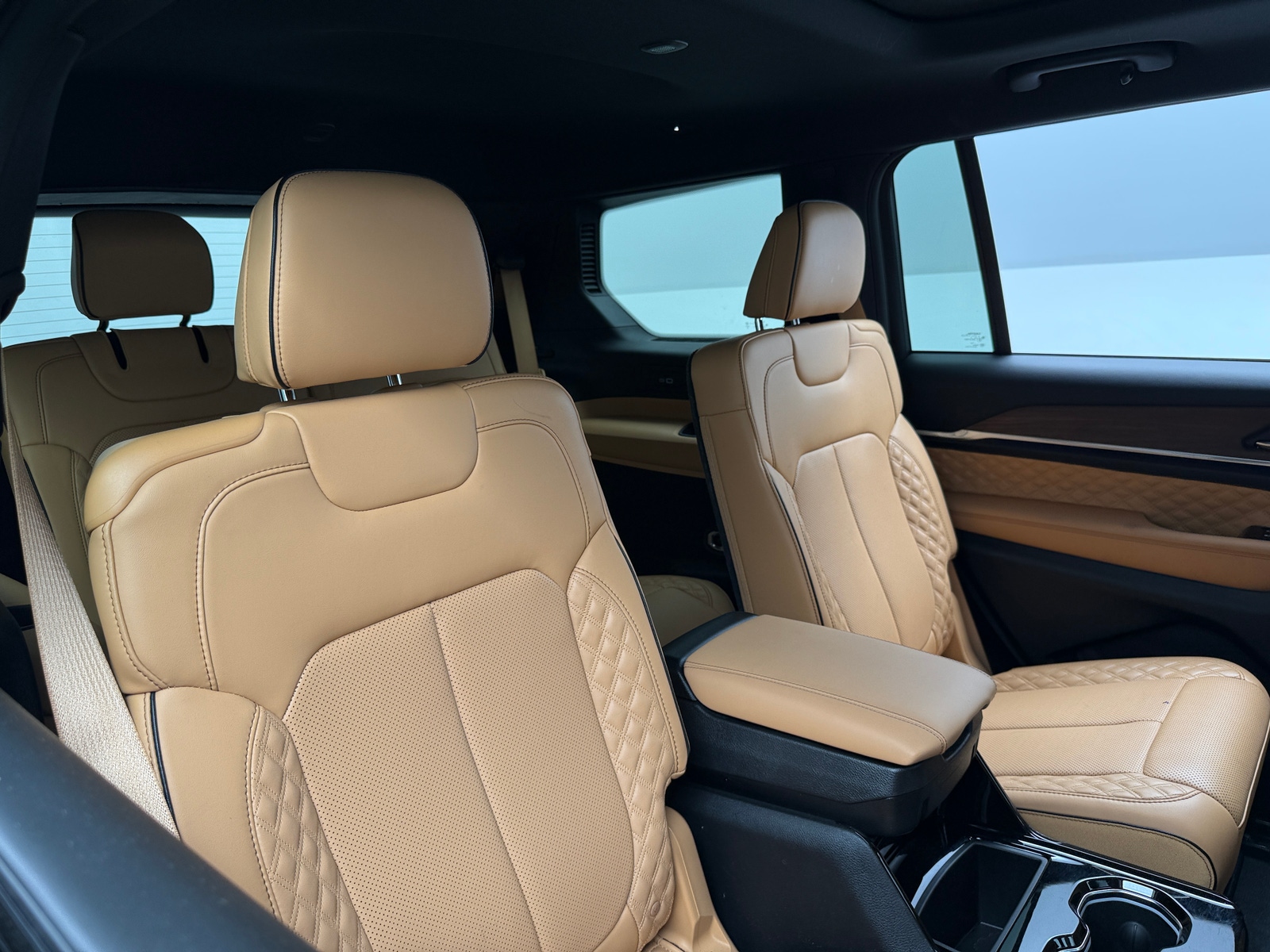 Thumbnail: 2023 Jeep Grand Cherokee L - 5