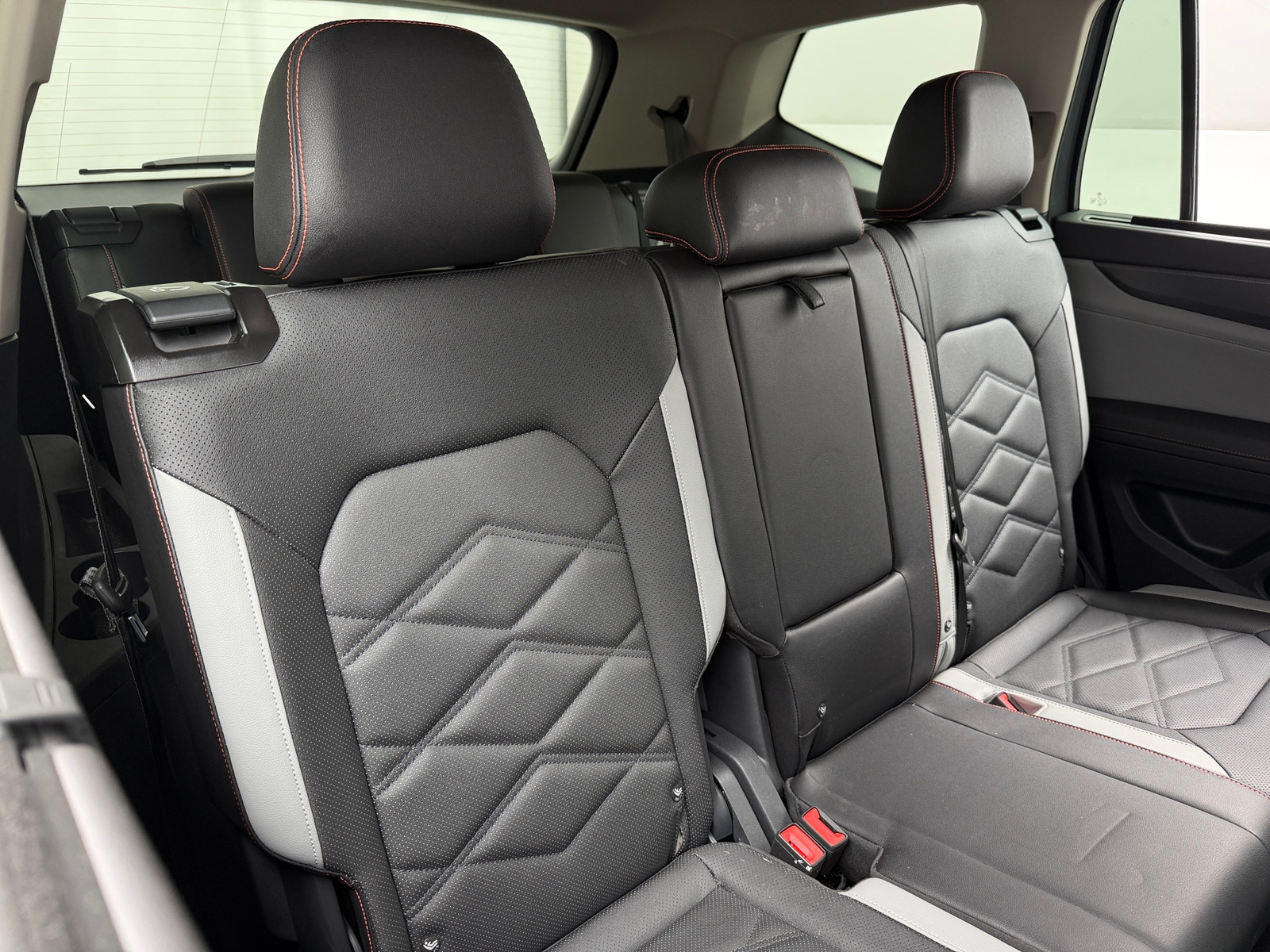 Thumbnail: 2025 Volkswagen Atlas - 5