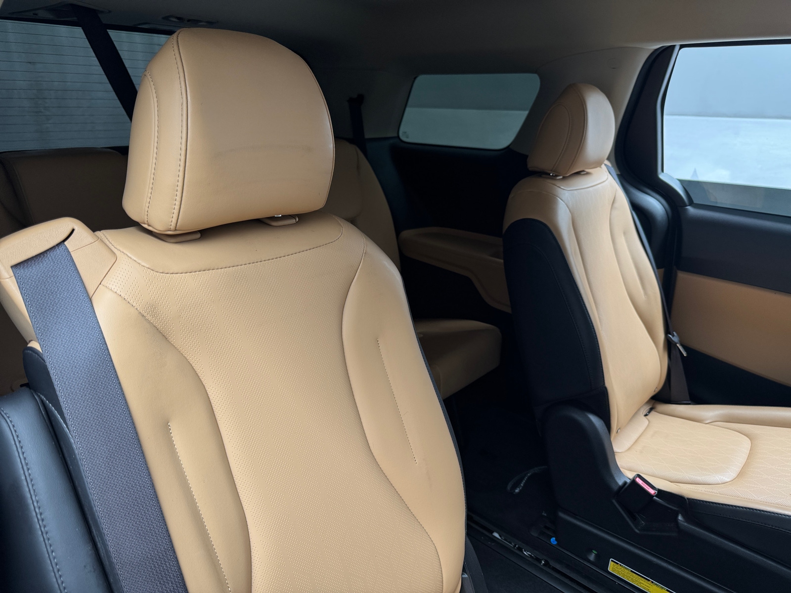 Thumbnail: 2023 Kia Carnival - 5