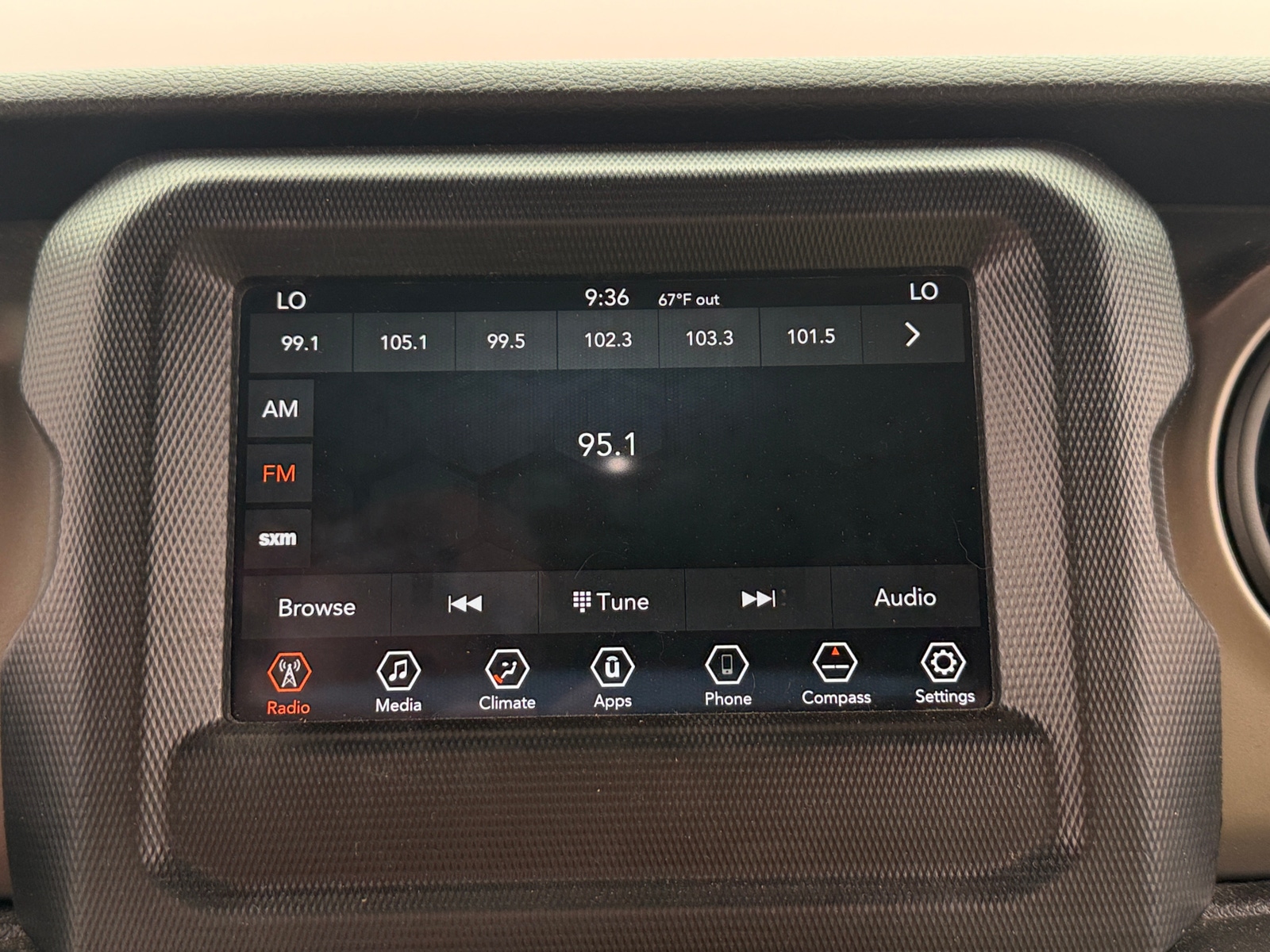 Thumbnail: 2018 Jeep Wrangler - 4