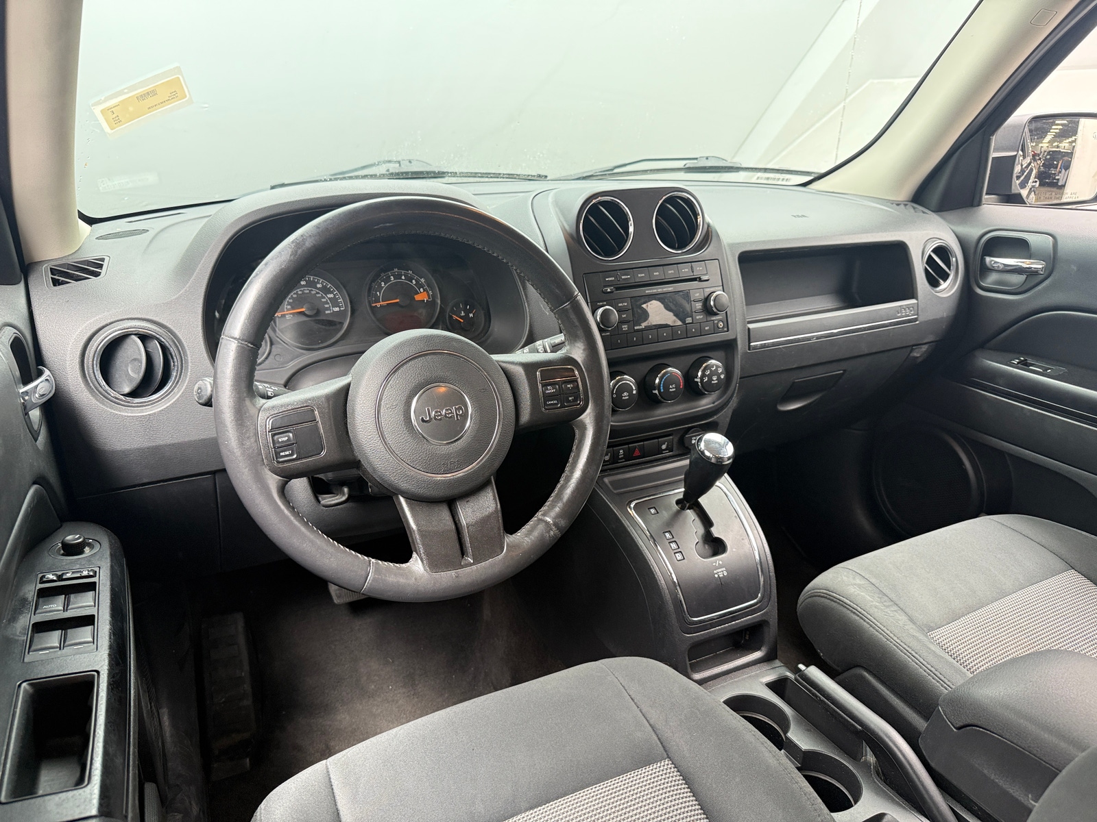 Thumbnail: 2014 Jeep Patriot - 3